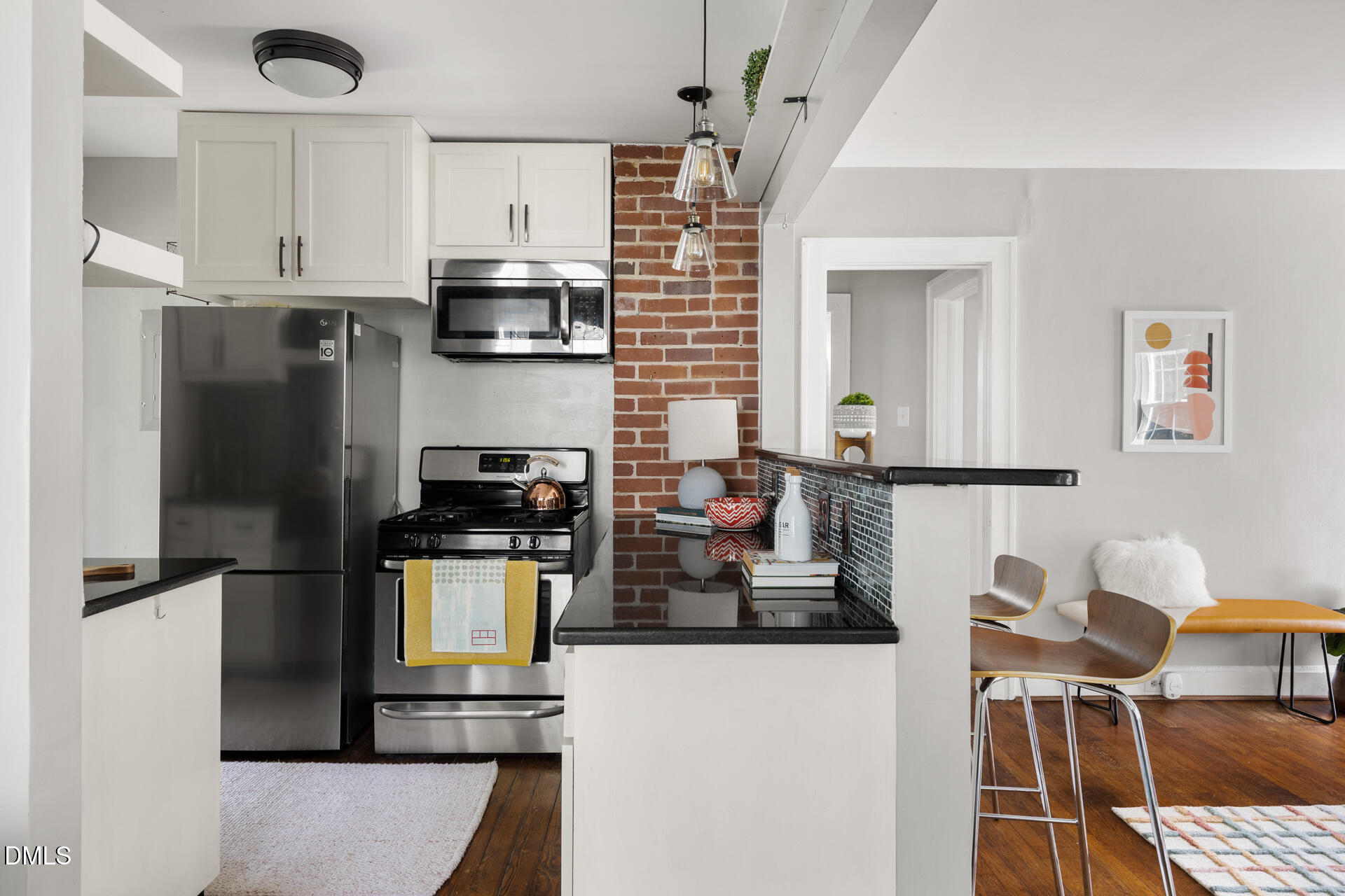 408 W Carver Street