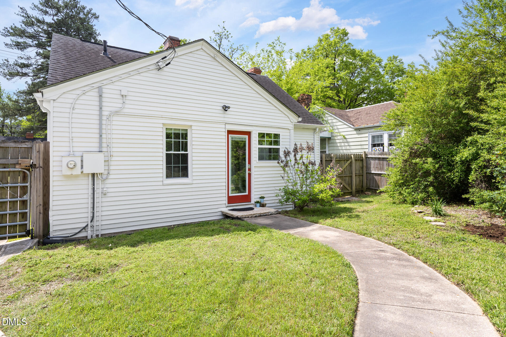 408 W Carver Street