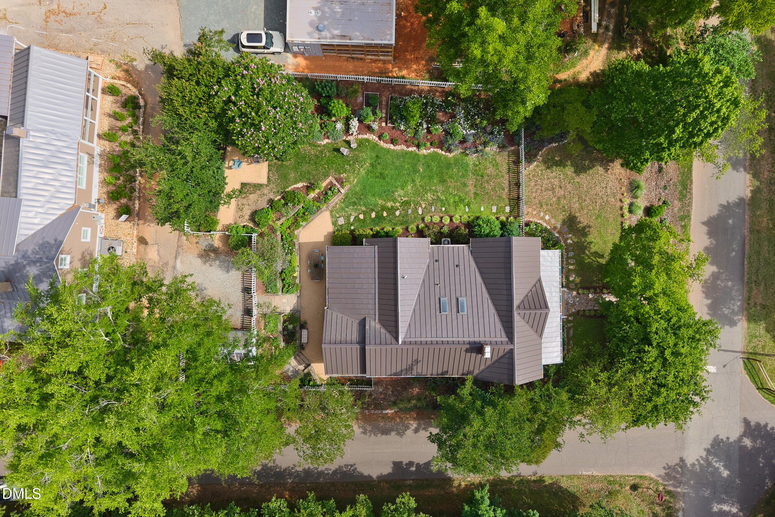 108 S Occoneechee Street