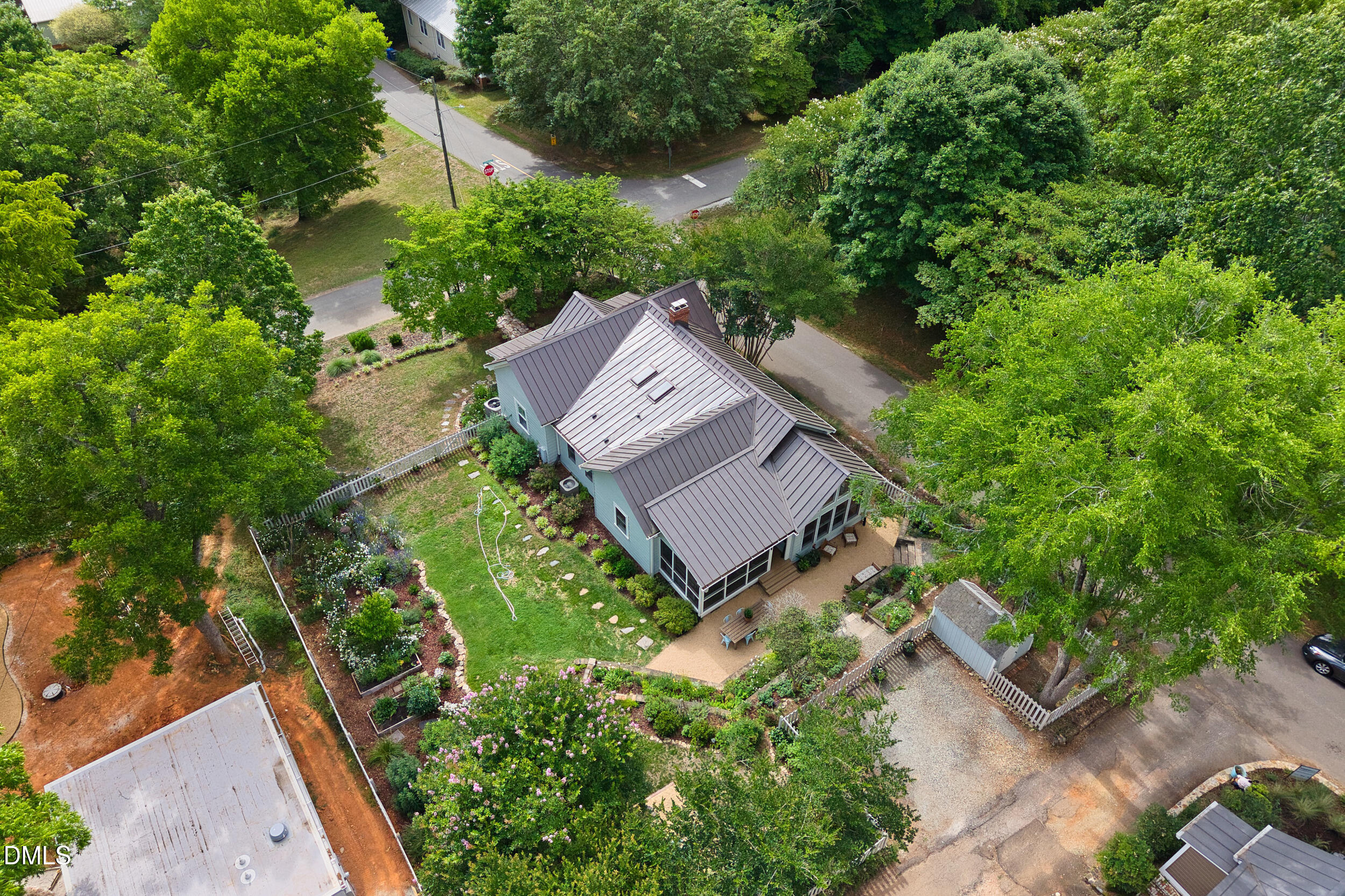 108 S Occoneechee Street