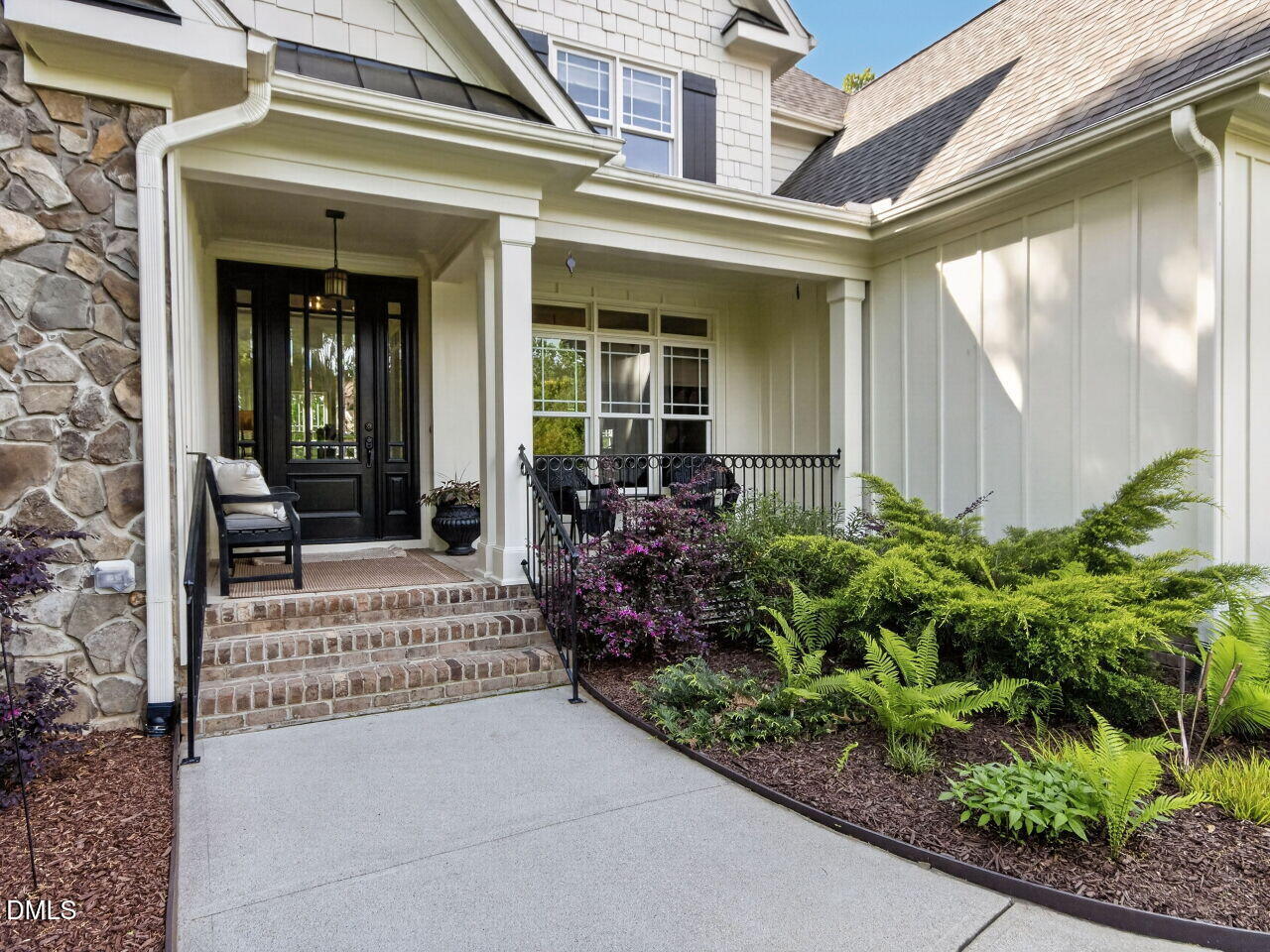 1006 Canterbury Court
