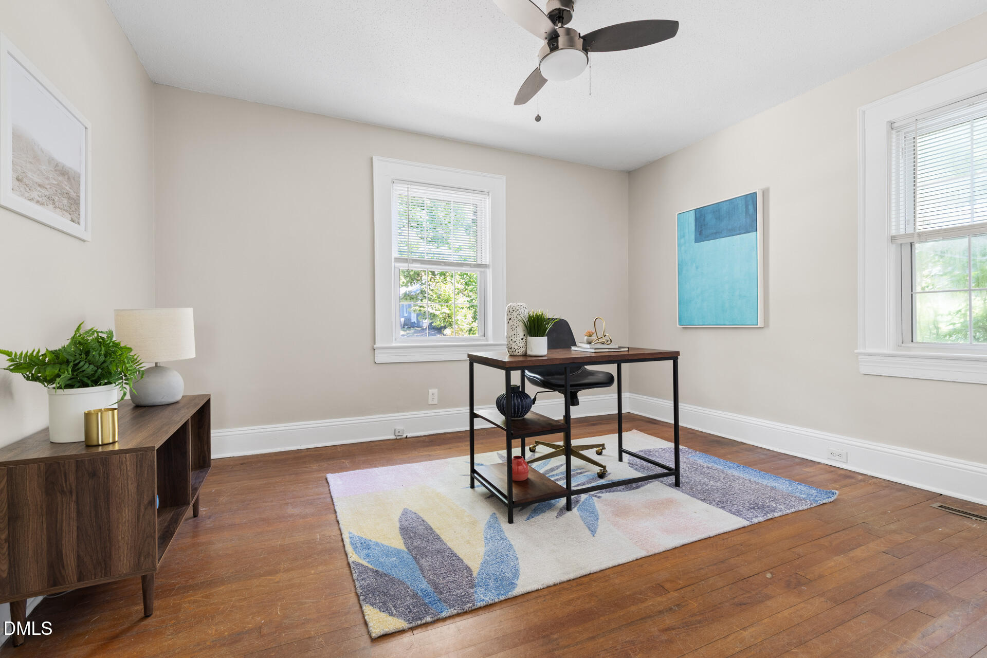311 W Carver Street