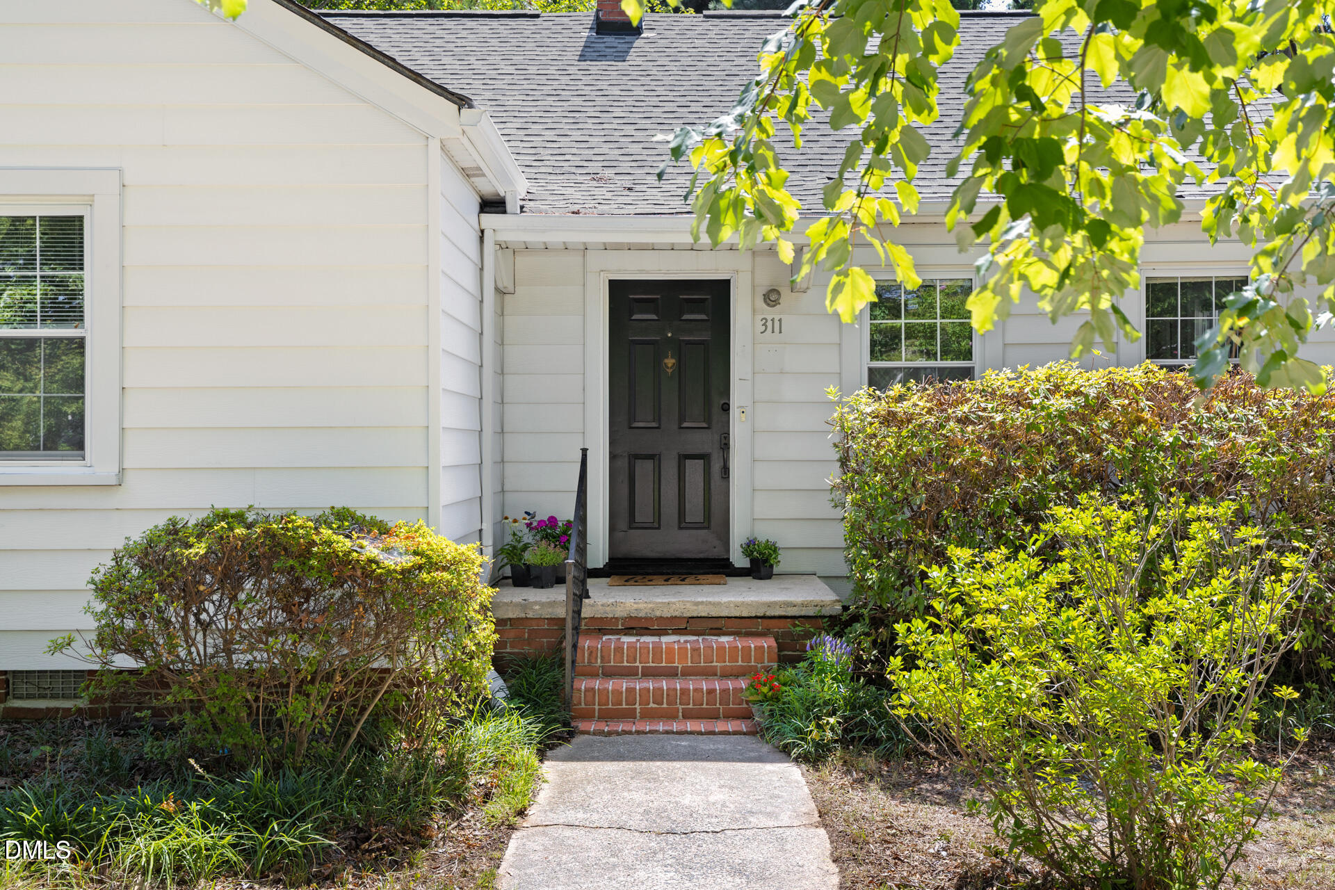 311 W Carver Street