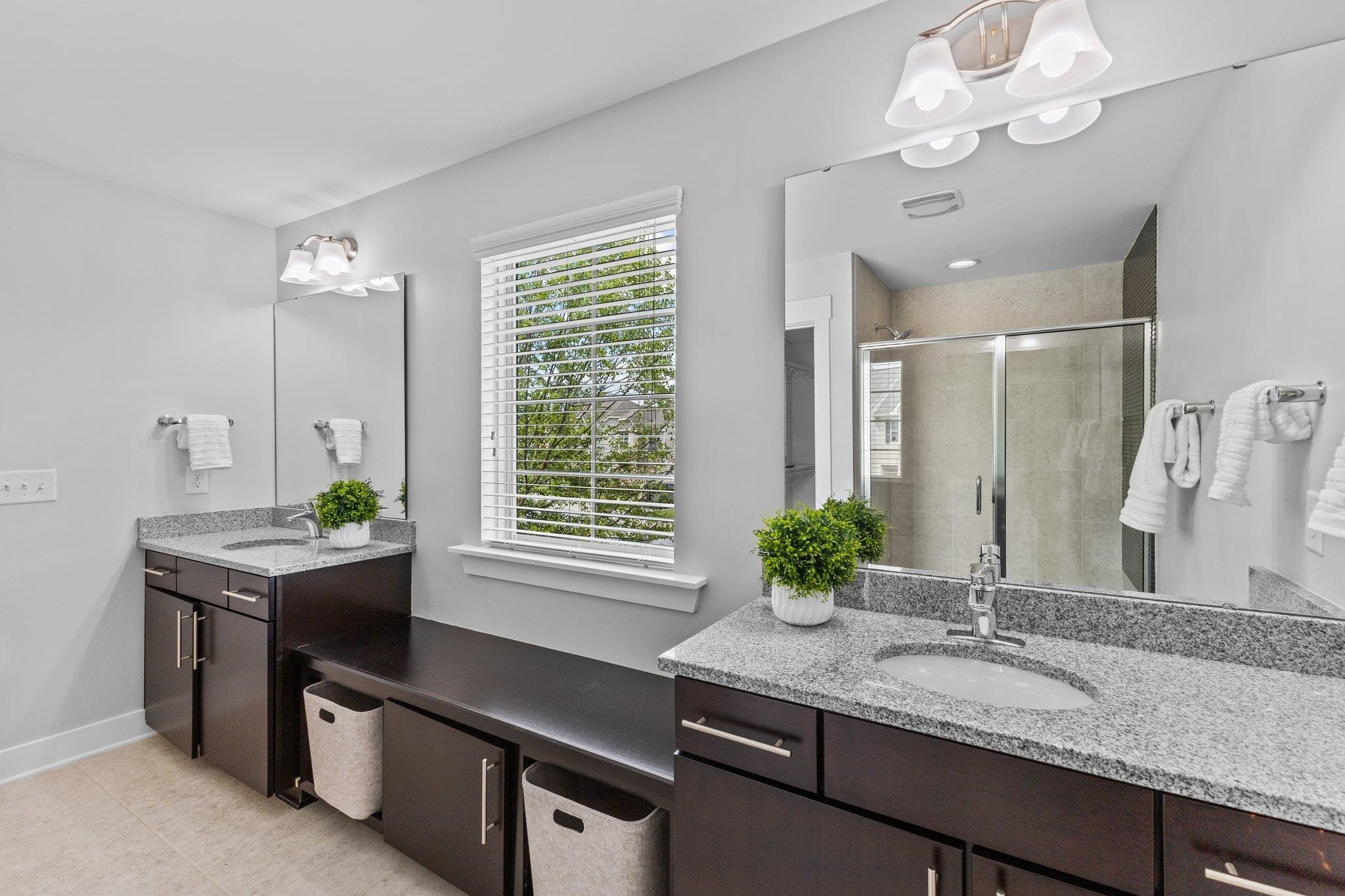 9206 Giralda Walk