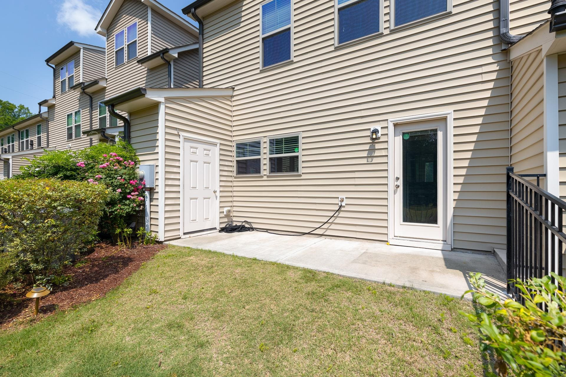 1214 Metropolitan Drive