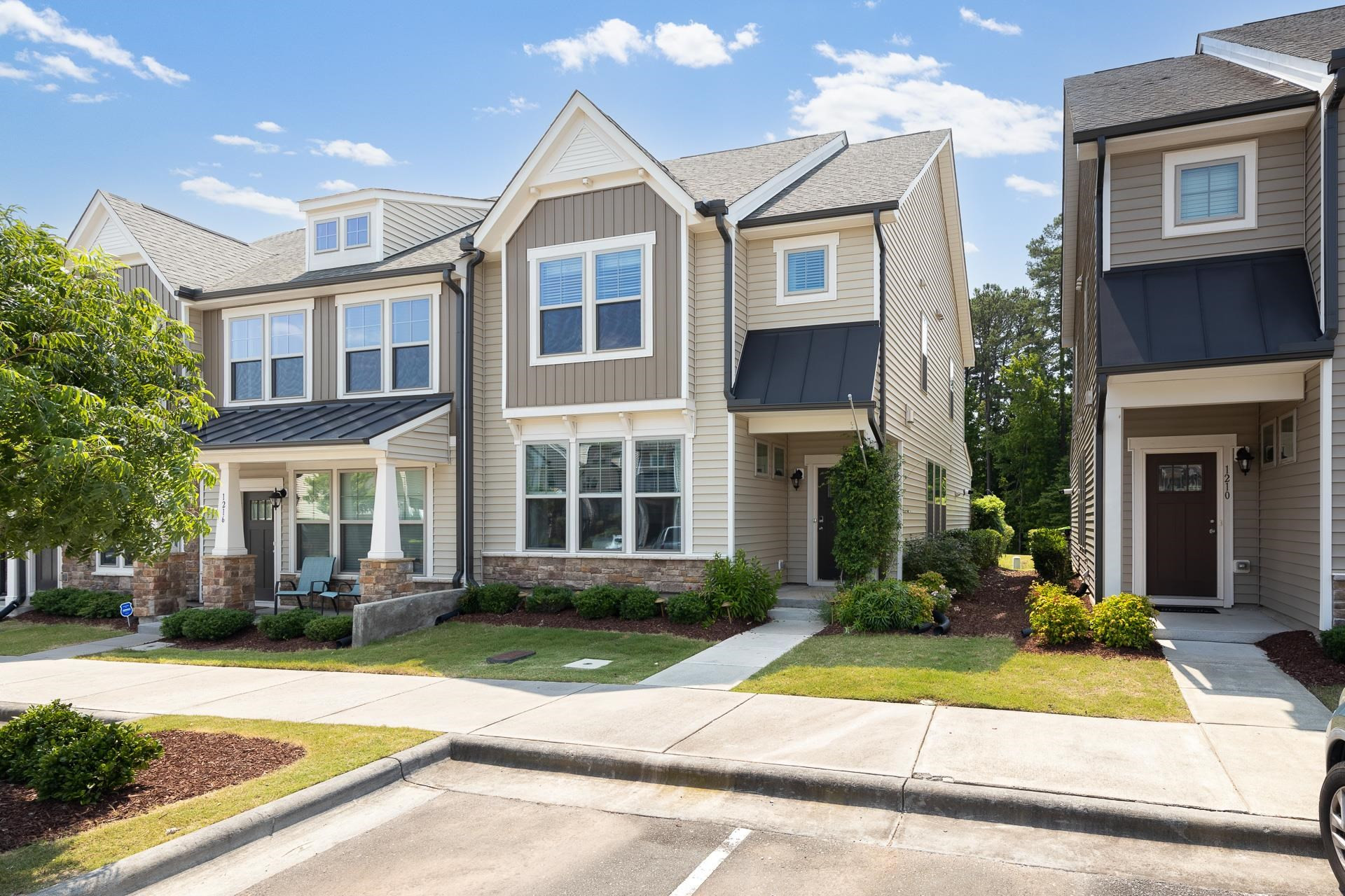 1214 Metropolitan Drive