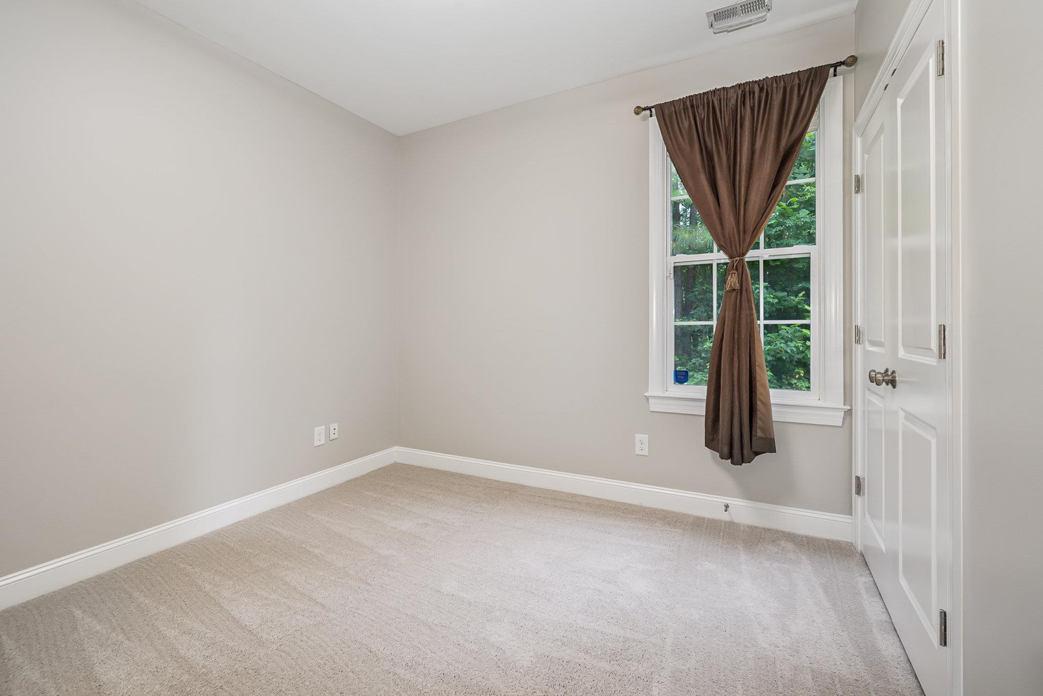 3640 Pine View Circle