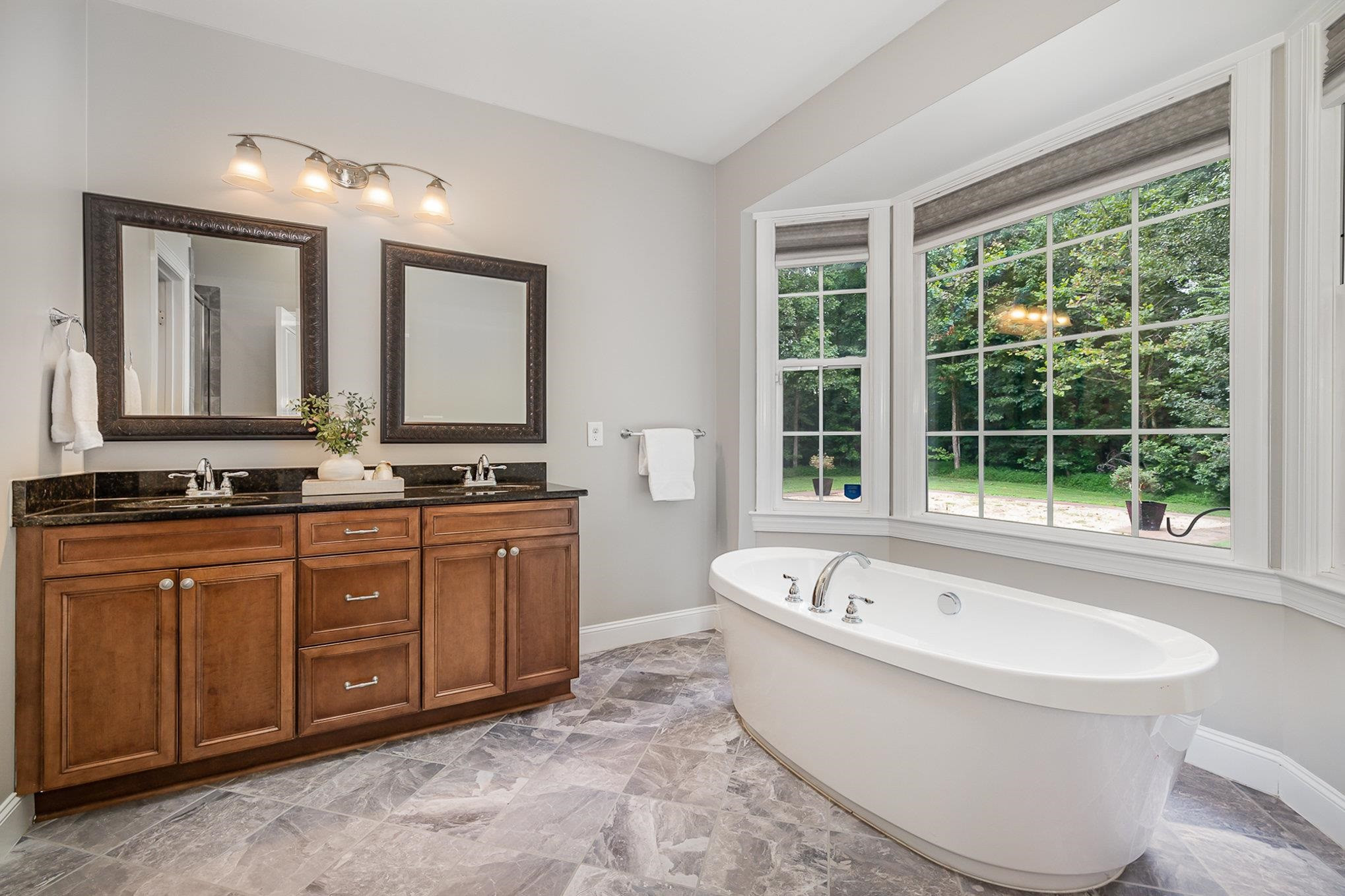 3640 Pine View Circle