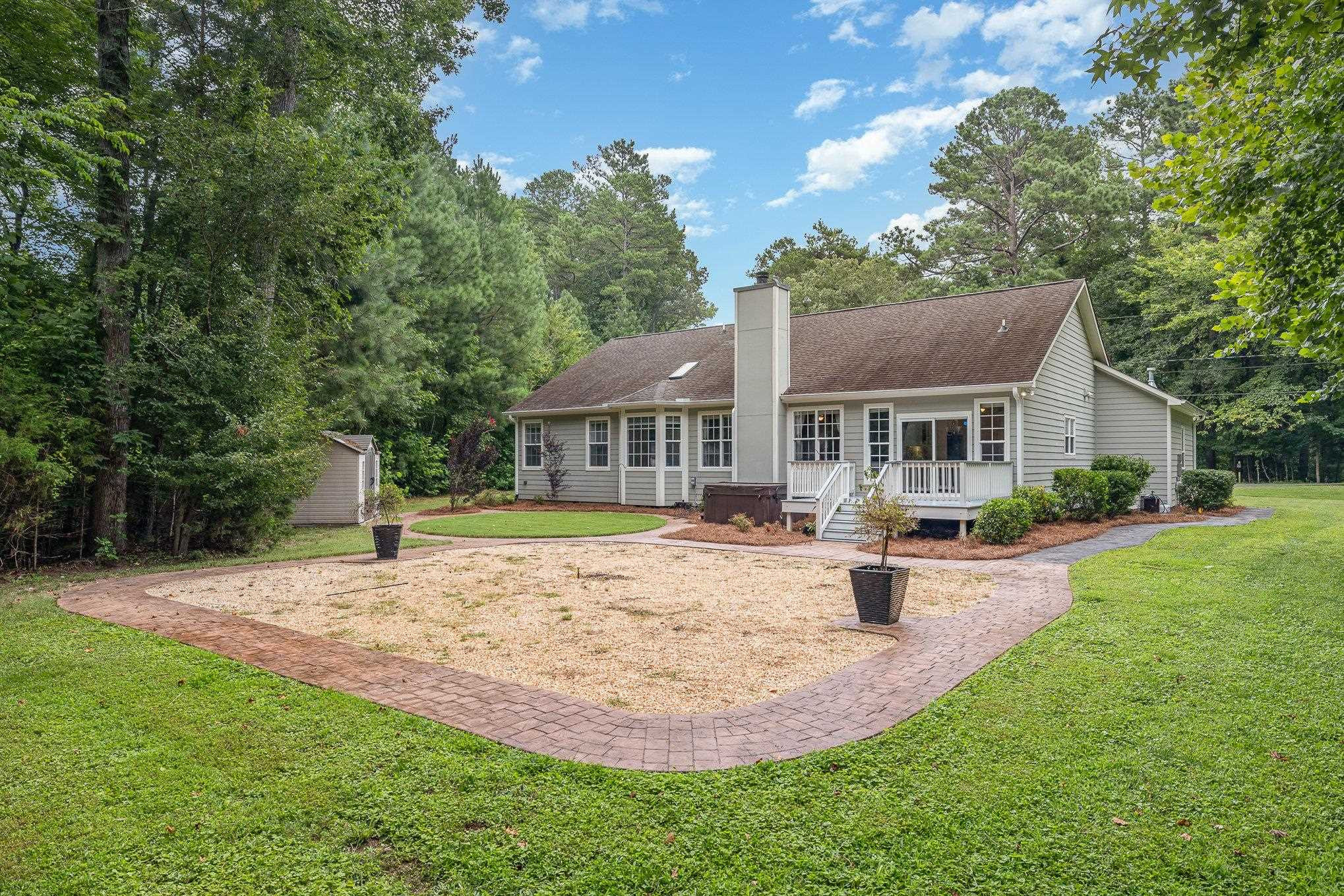 3640 Pine View Circle