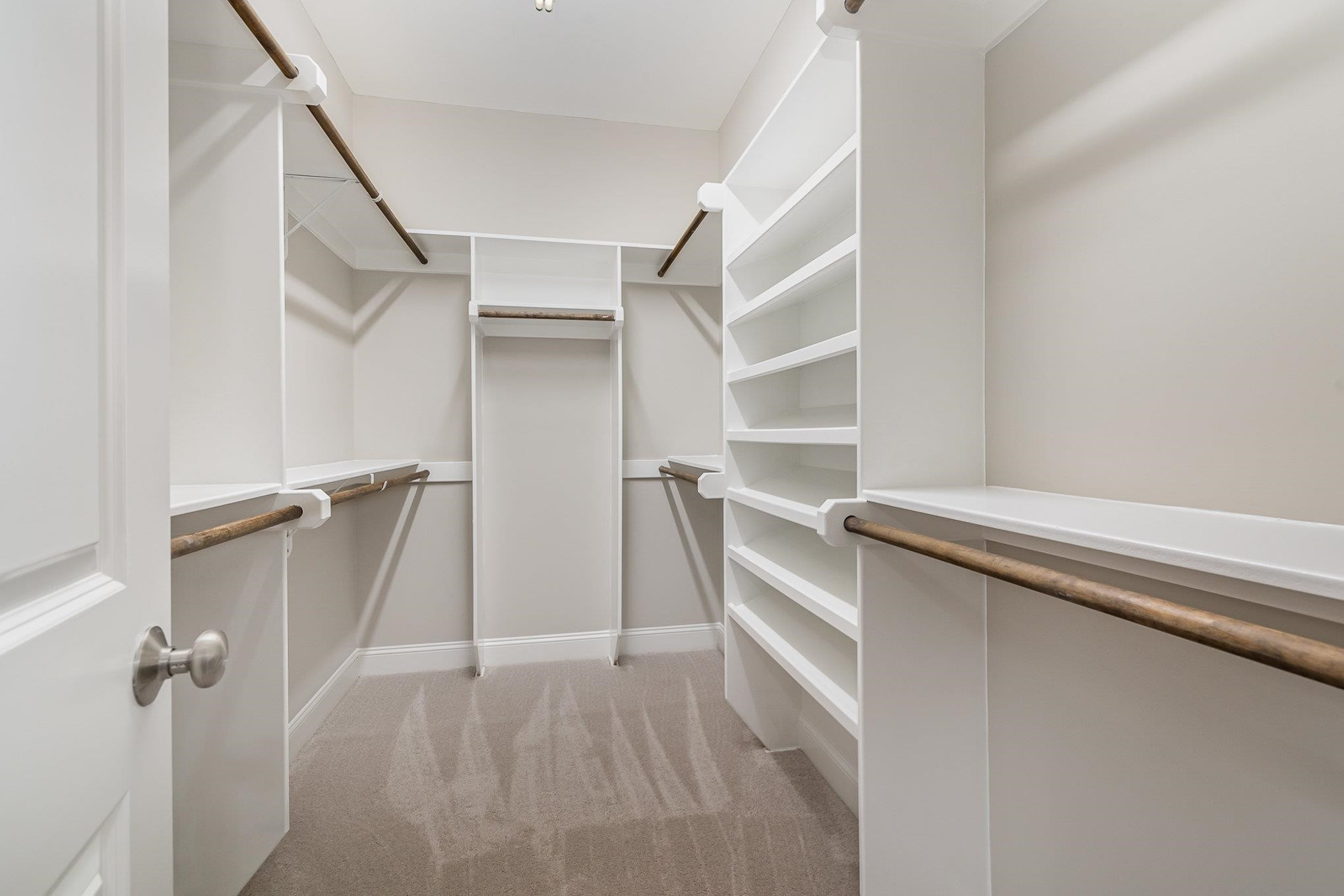 3640 Pine View Circle