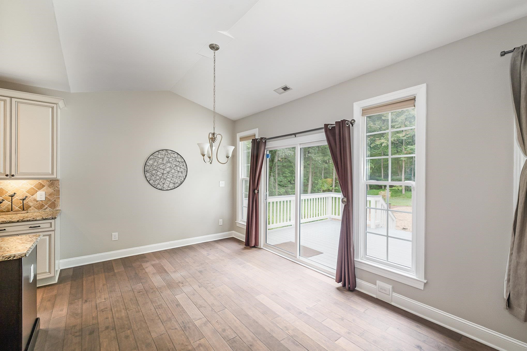 3640 Pine View Circle