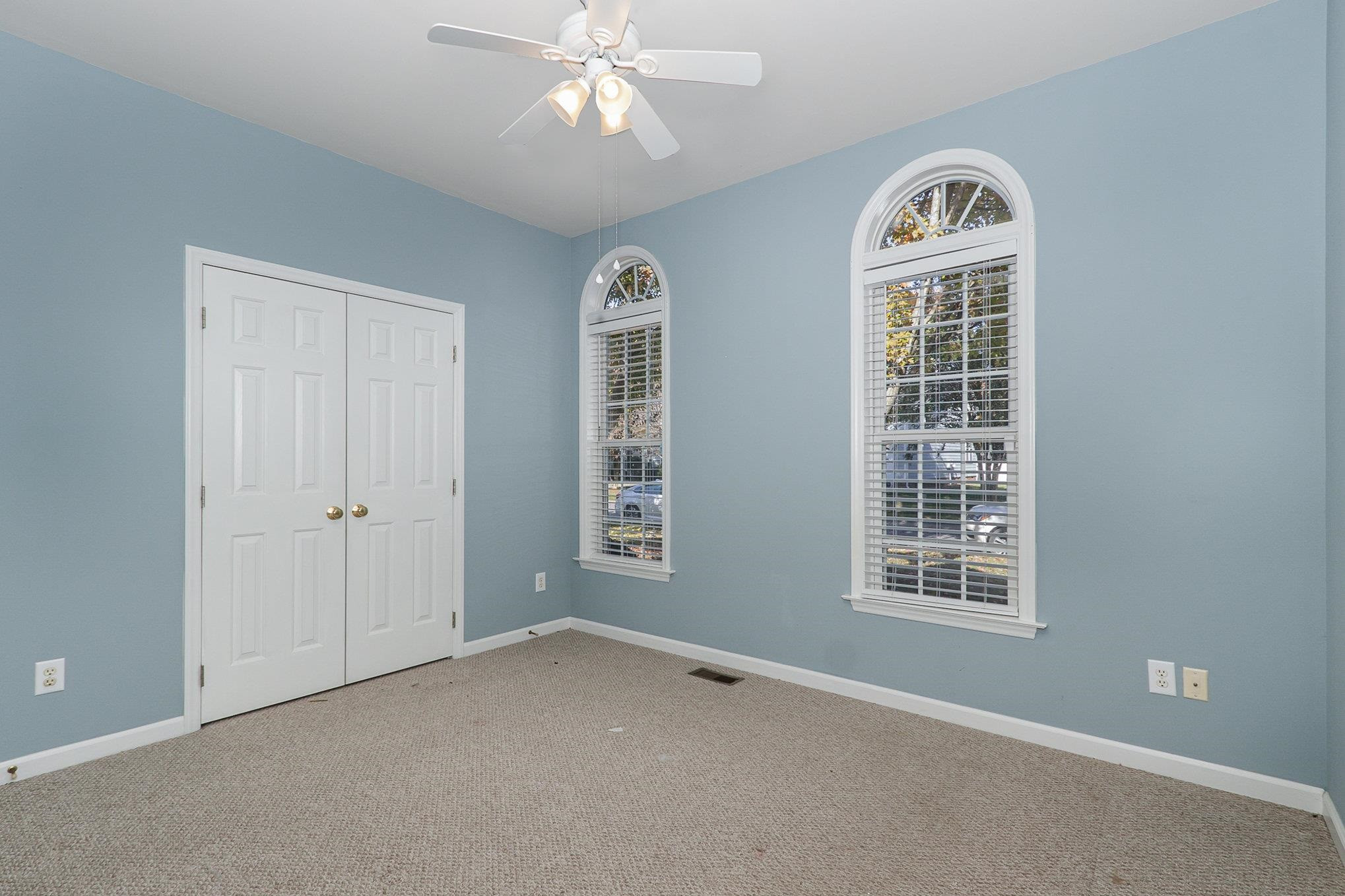 5 Whittier Way