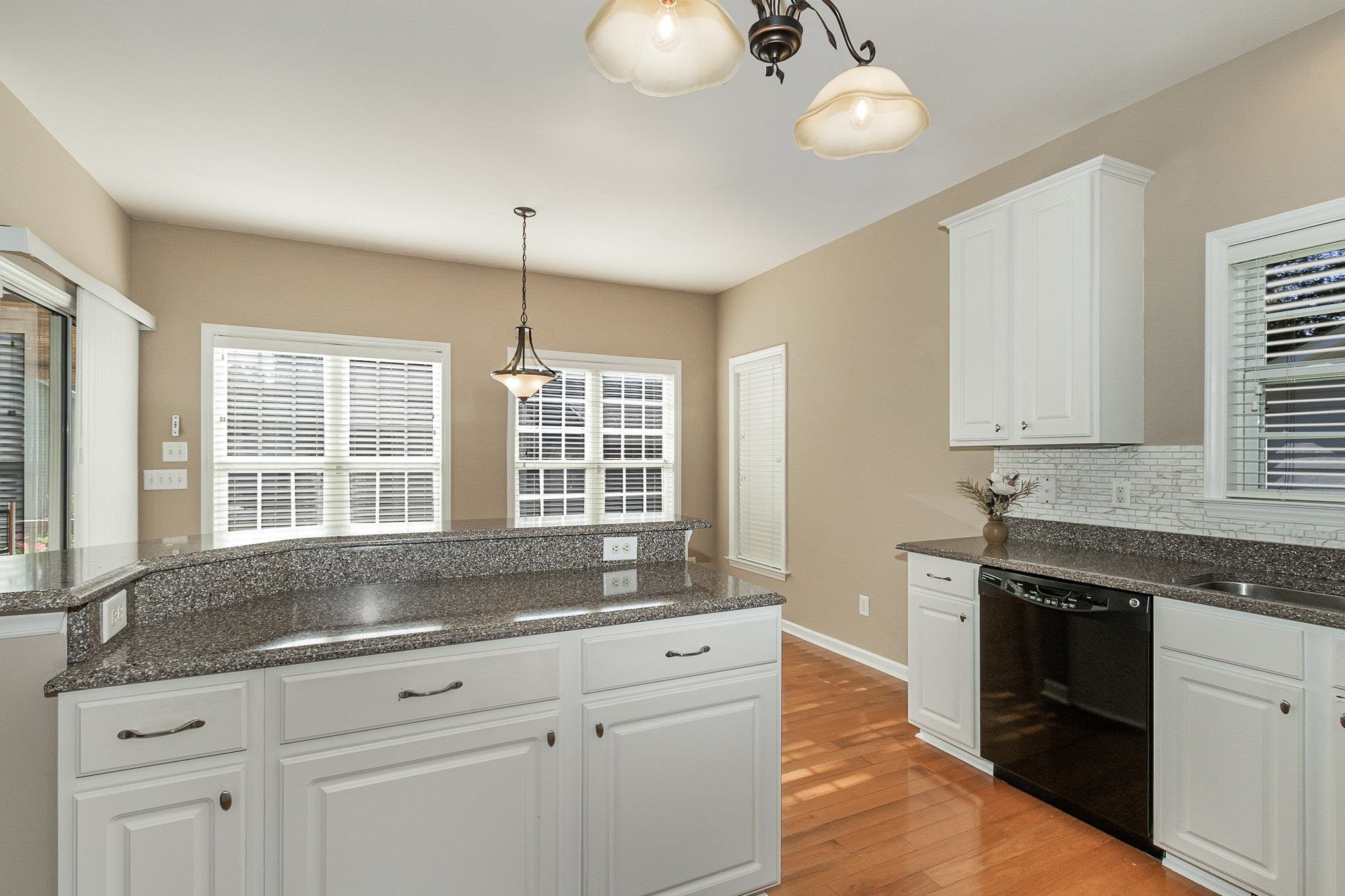 5 Whittier Way
