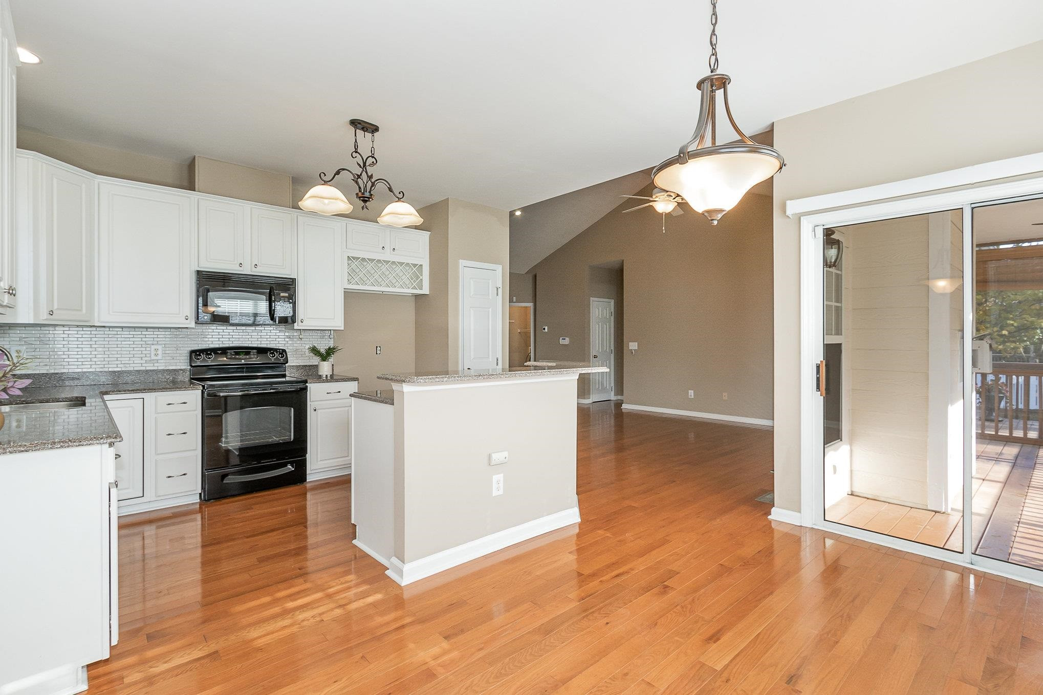 5 Whittier Way