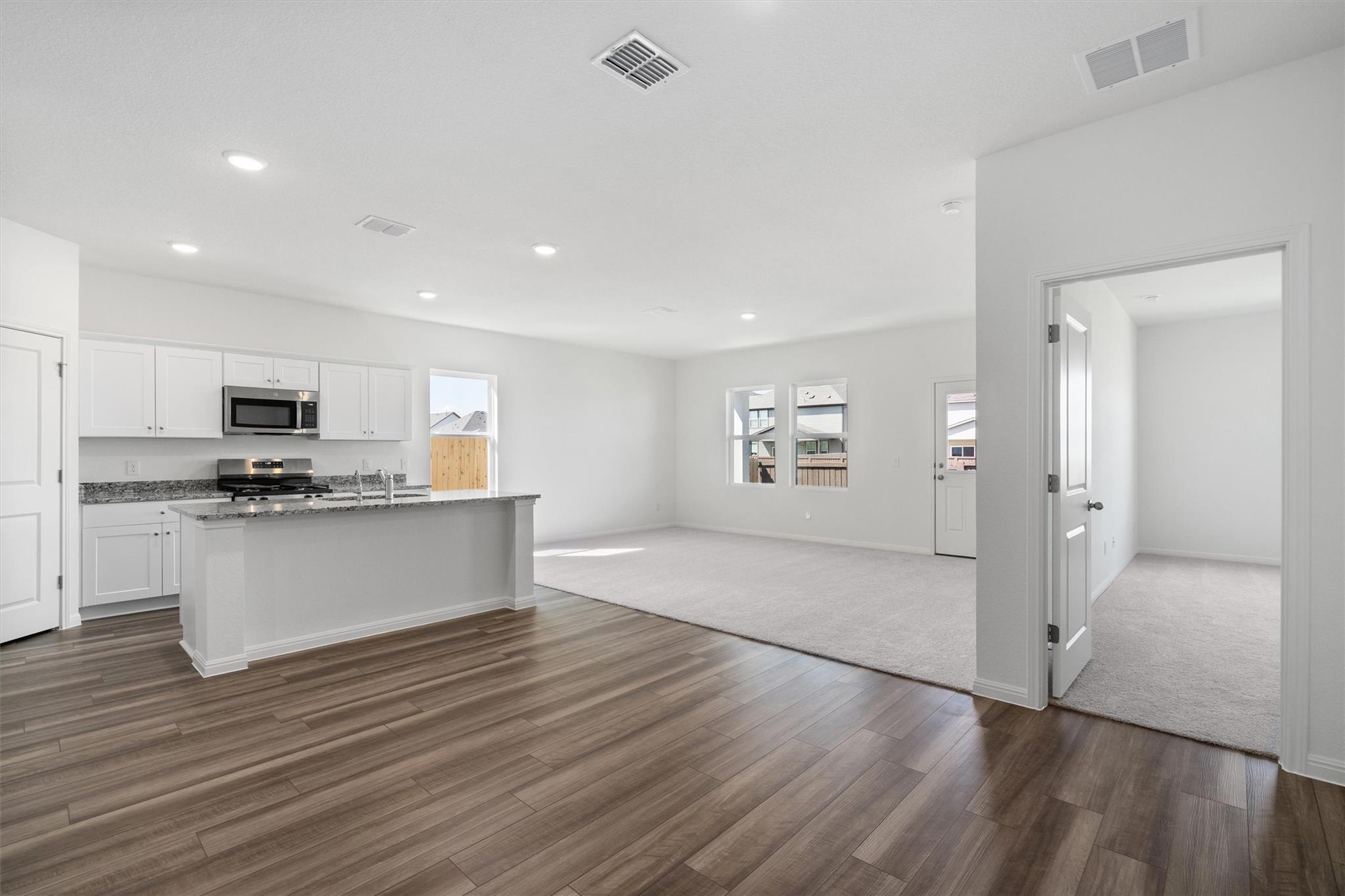 105 Bridgeview DR, Hutto