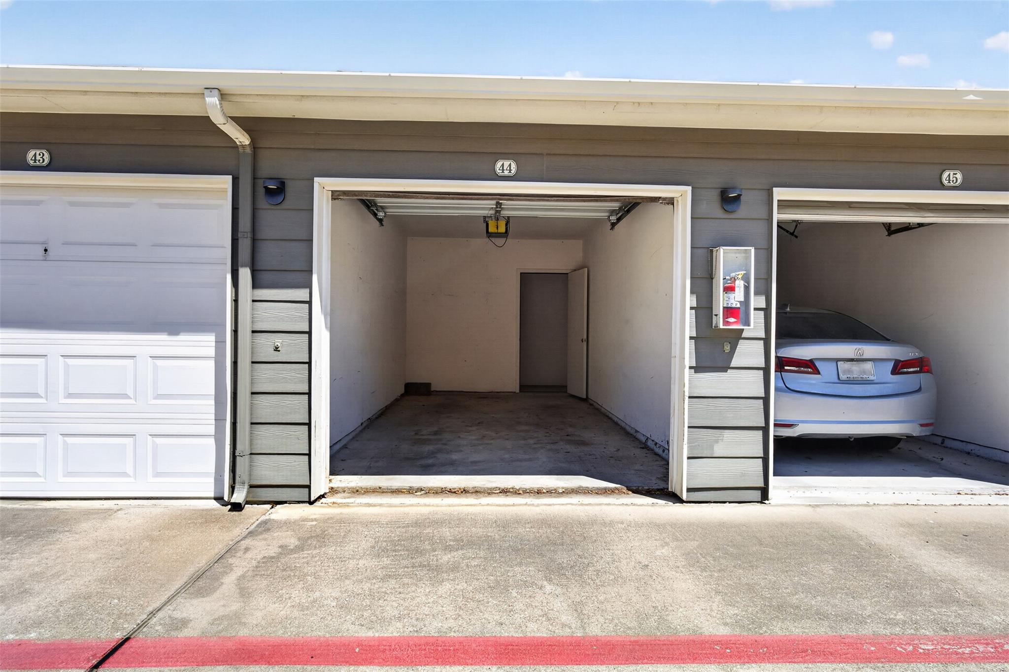 2320 Gracy Farms LN # 812
