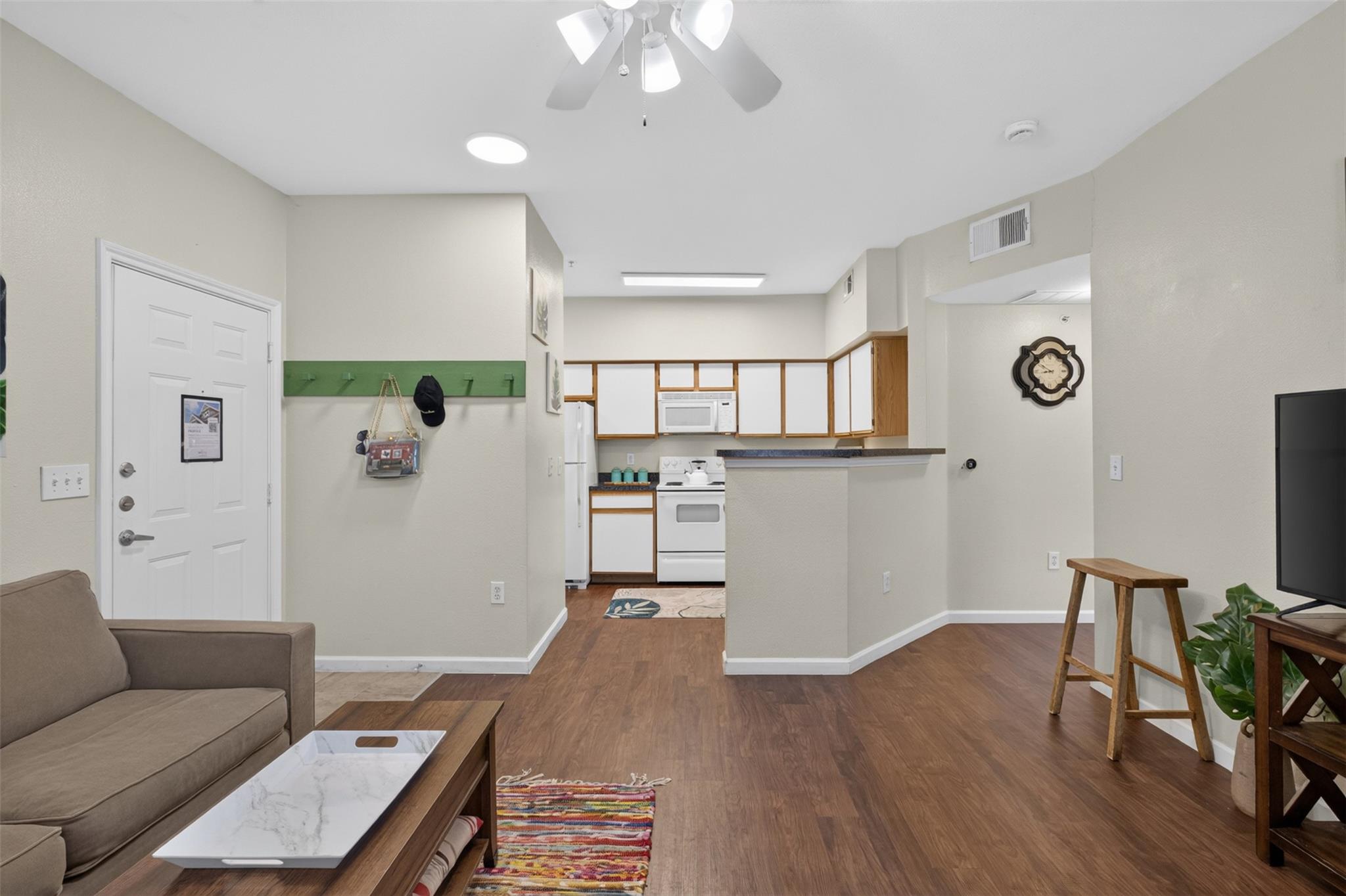2320 Gracy Farms LN # 812