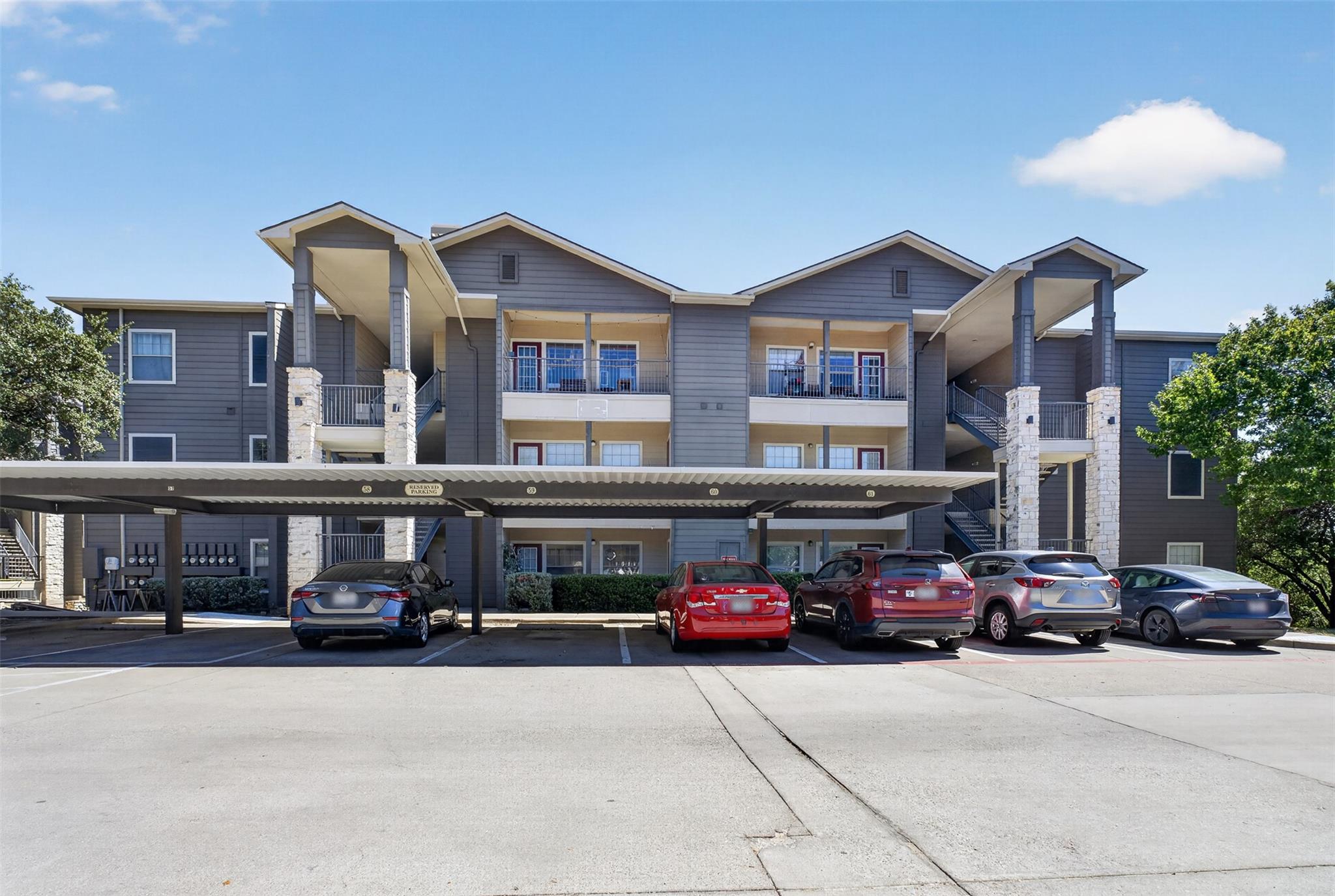 2320 Gracy Farms LN # 812