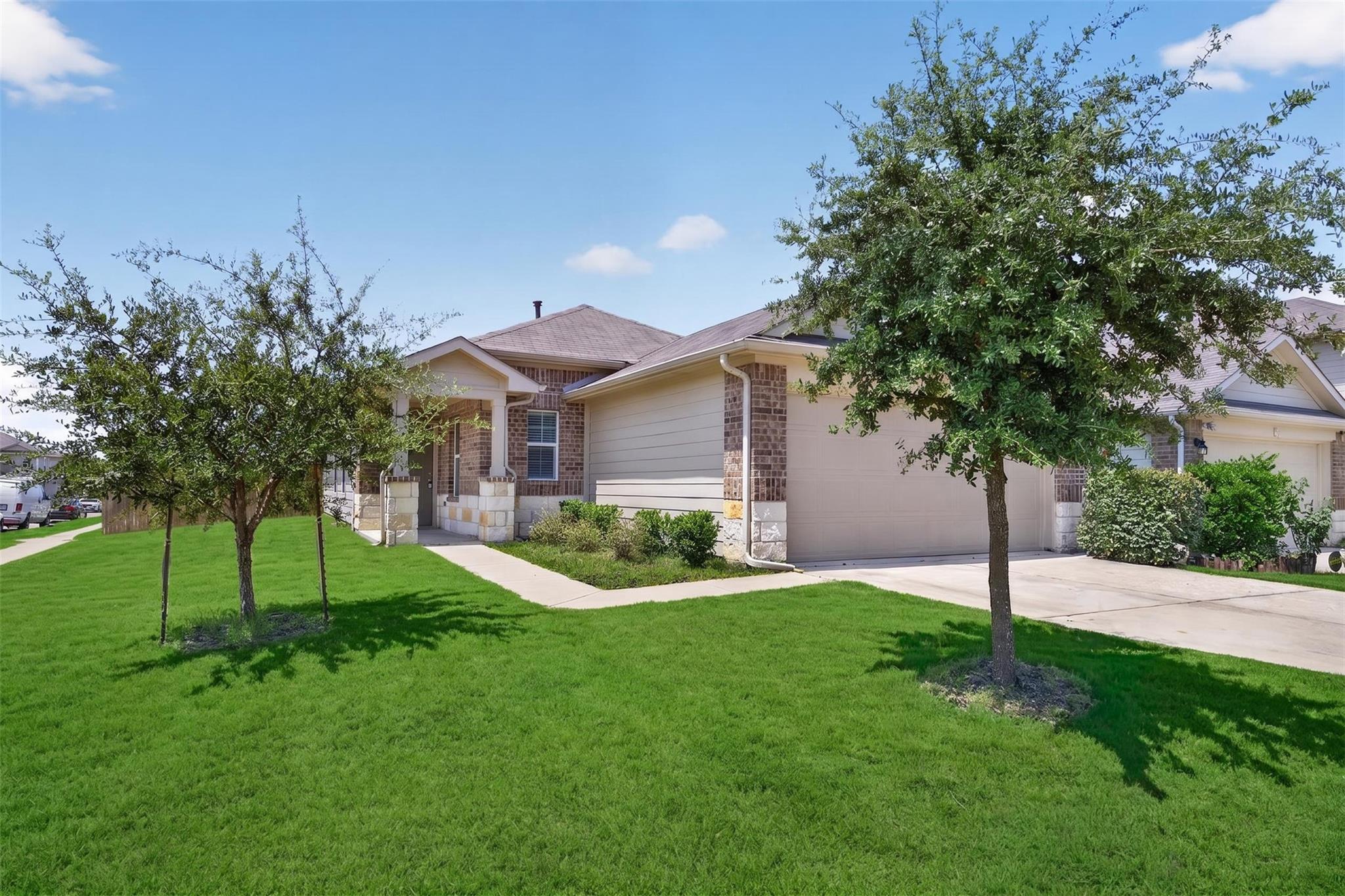 13800 Levy LN