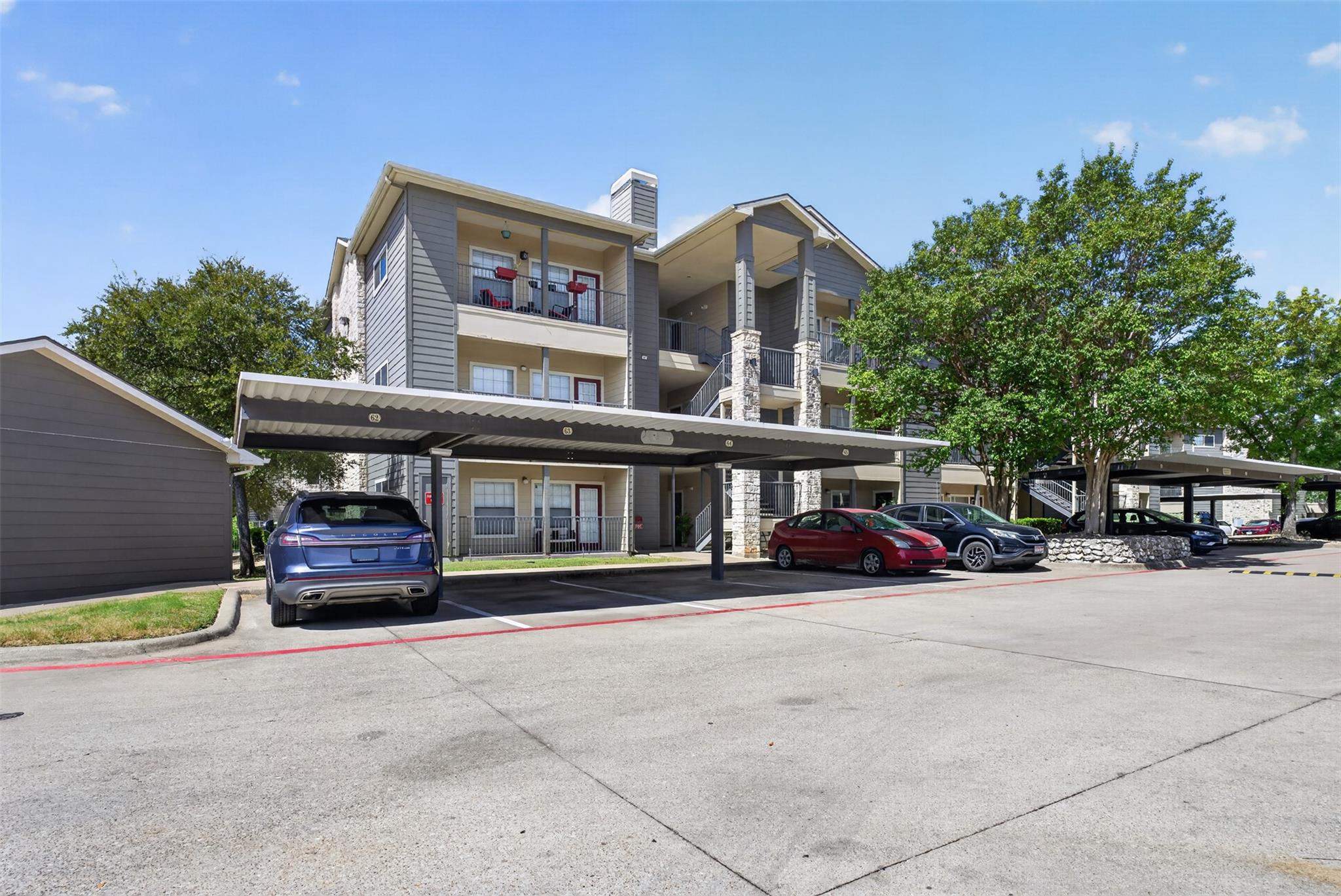 2320 Gracy Farms LN # 911