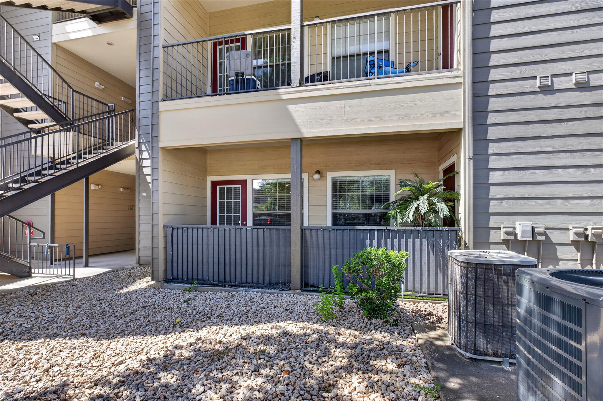 2320 Gracy Farms LN # 911
