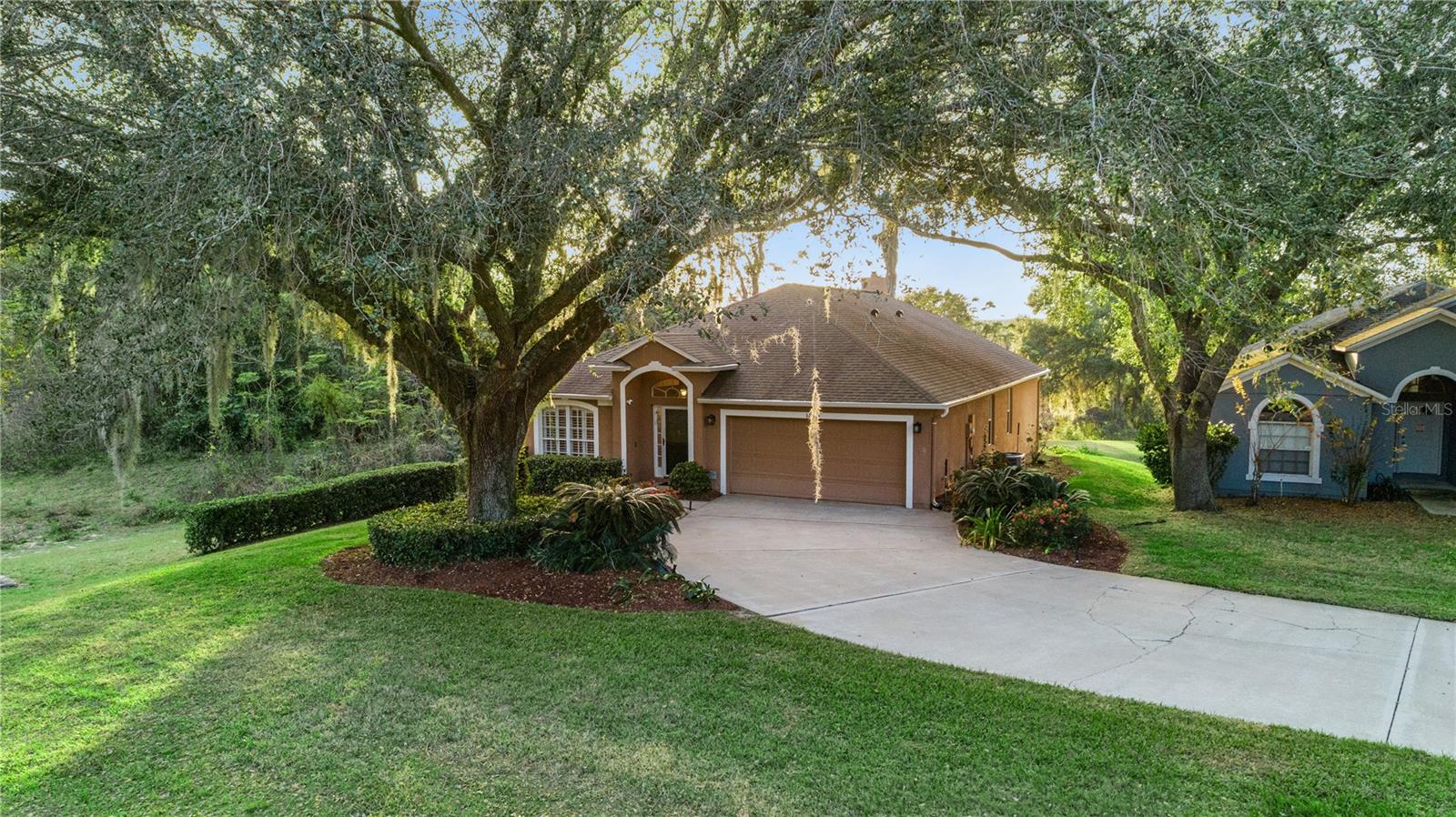 1300 WINGED FOOT DR