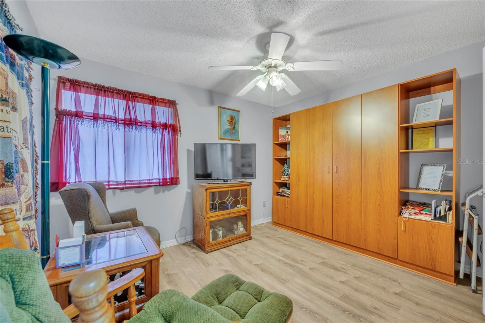 451 OAK HAVEN DR