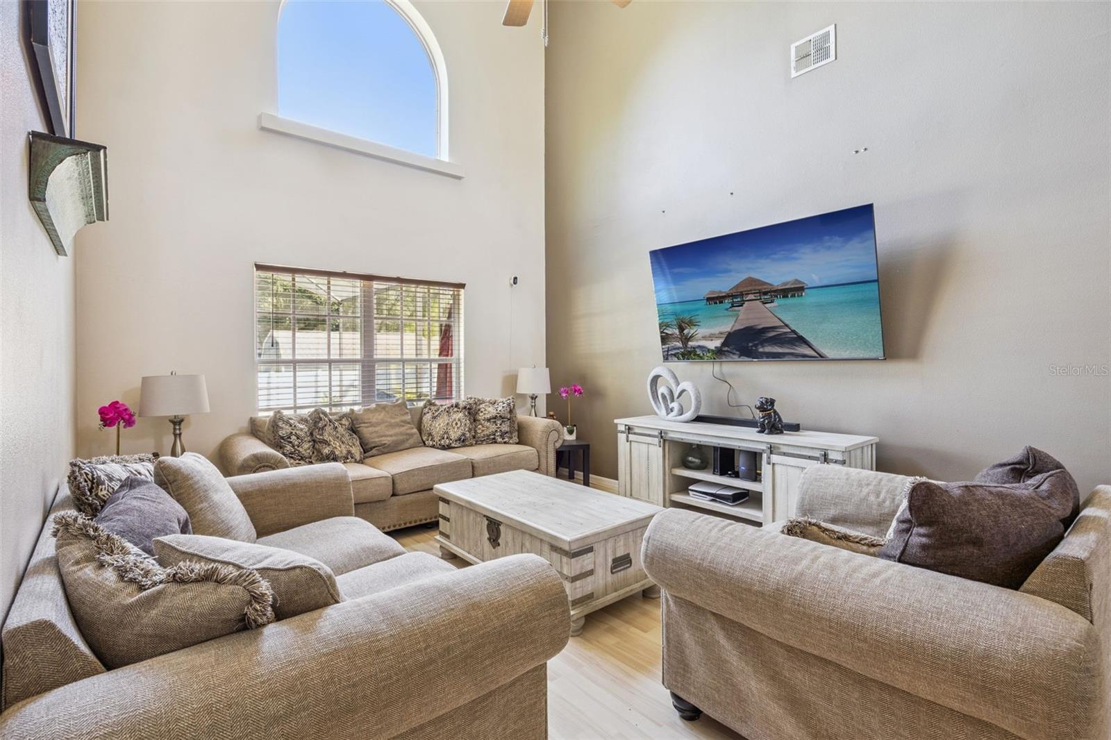2207 JESSICA LN