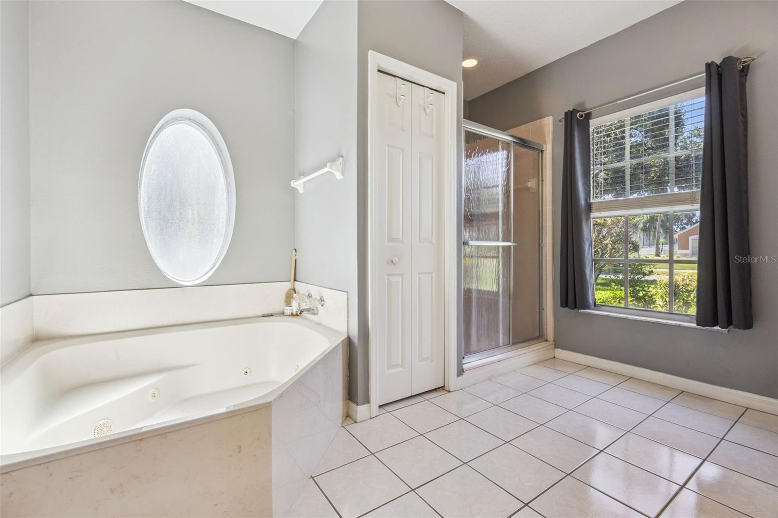 2207 JESSICA LN