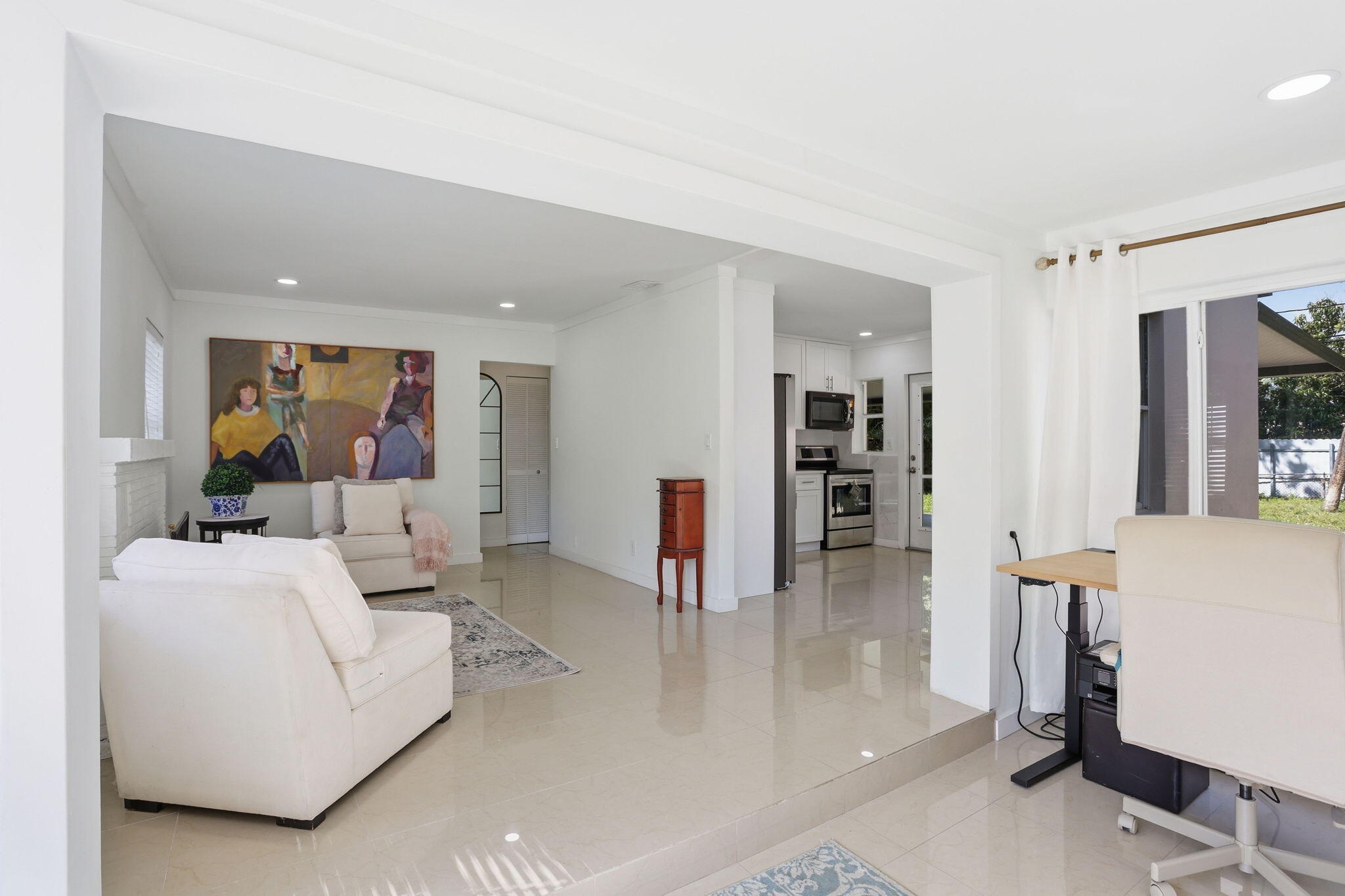 139 SW 21st Way