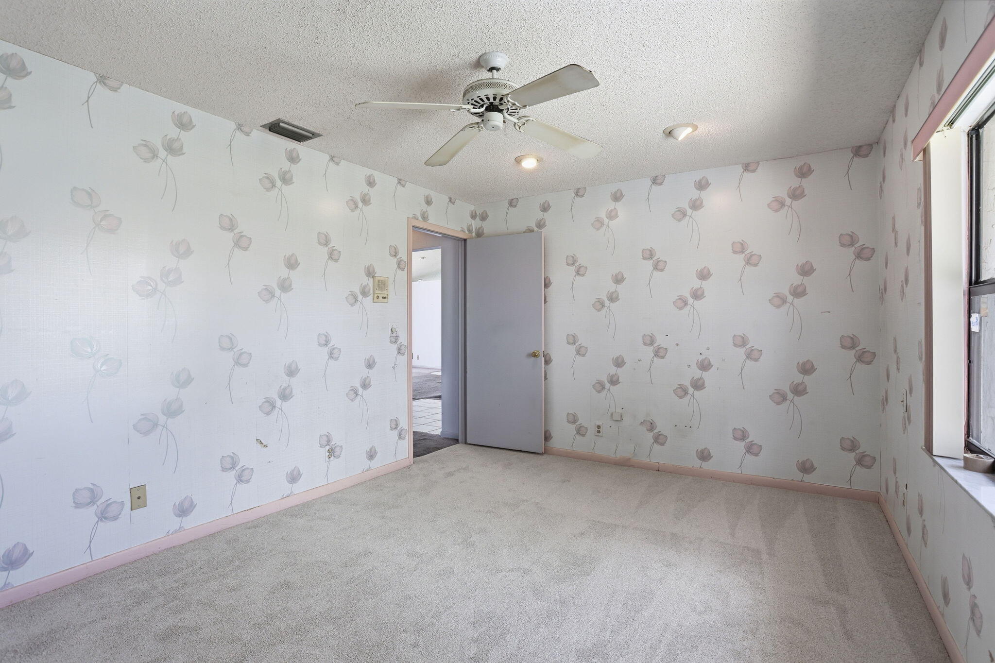 9476 El Clair Ranch Road