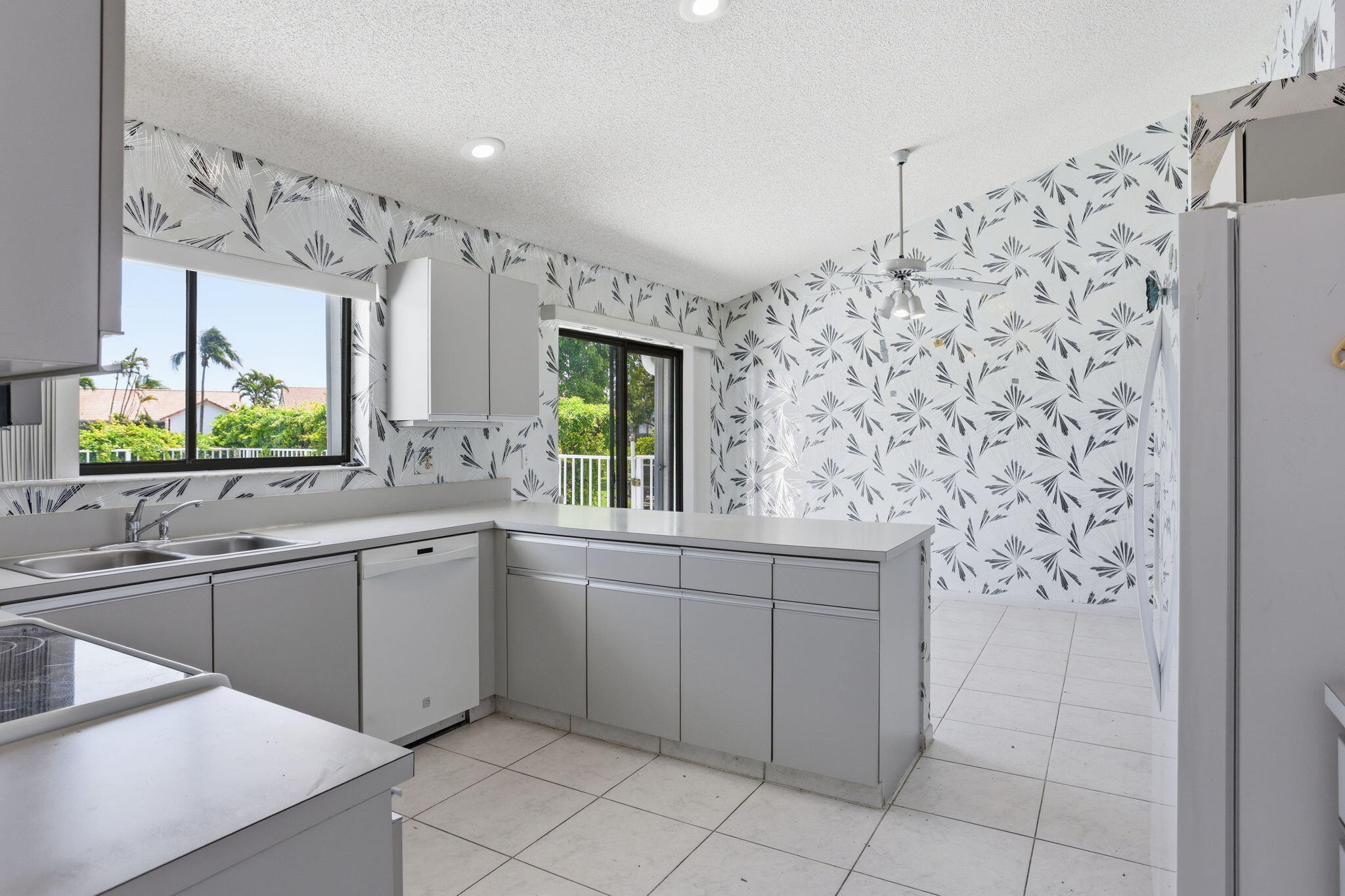 9476 El Clair Ranch Road