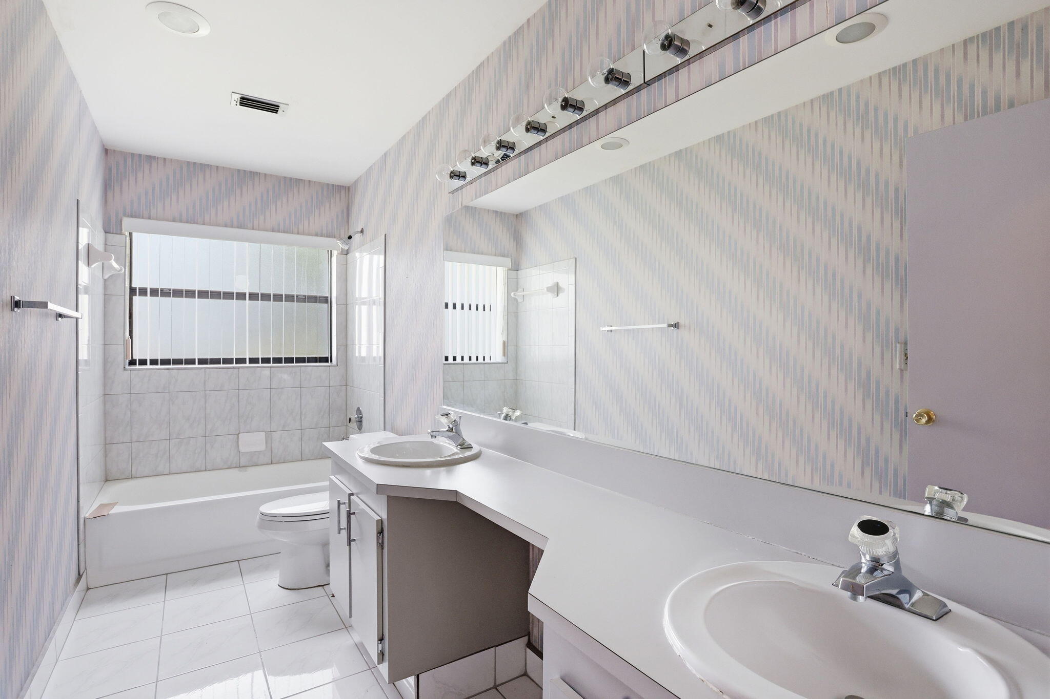 9476 El Clair Ranch Road