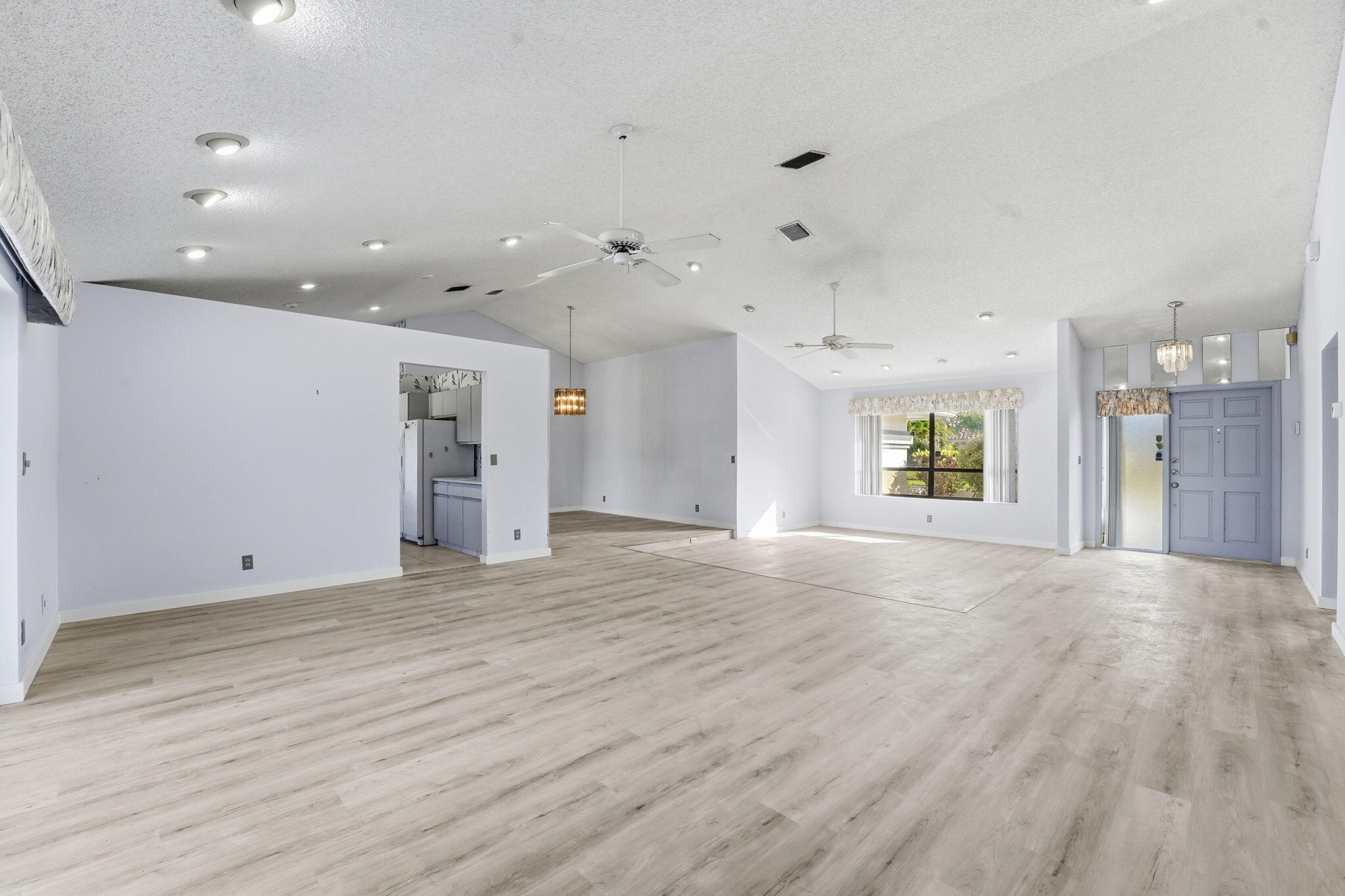 9476 El Clair Ranch Road