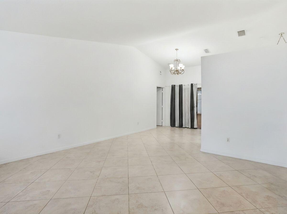 2171 NW 76th Avenue