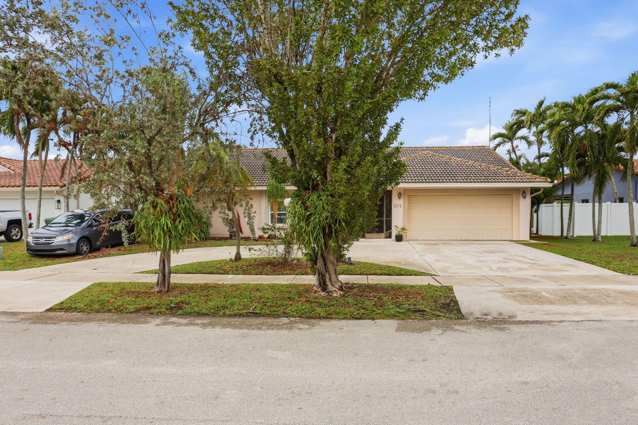 2171 NW 76th Avenue