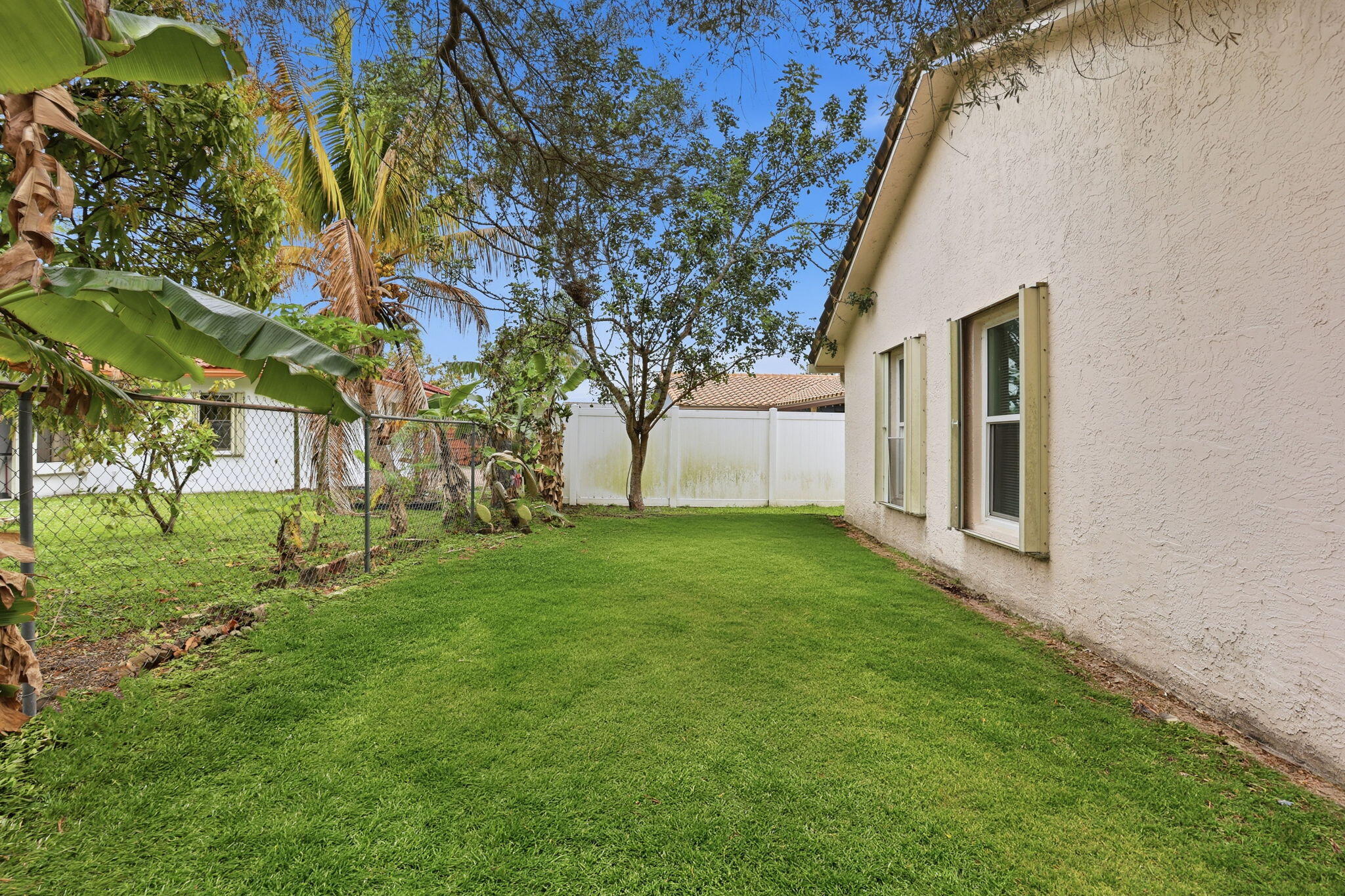 2171 NW 76th Avenue