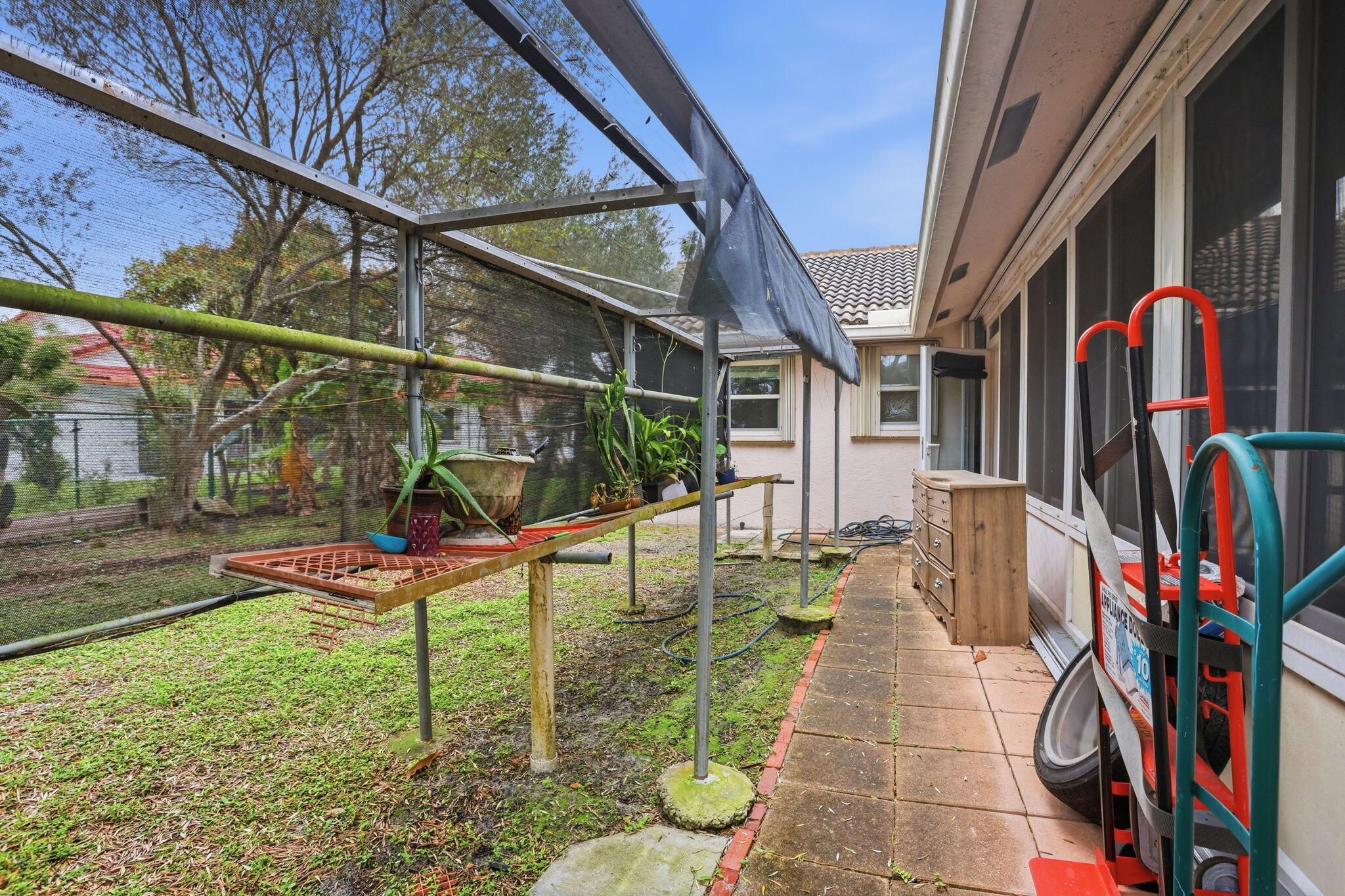 2171 NW 76th Avenue