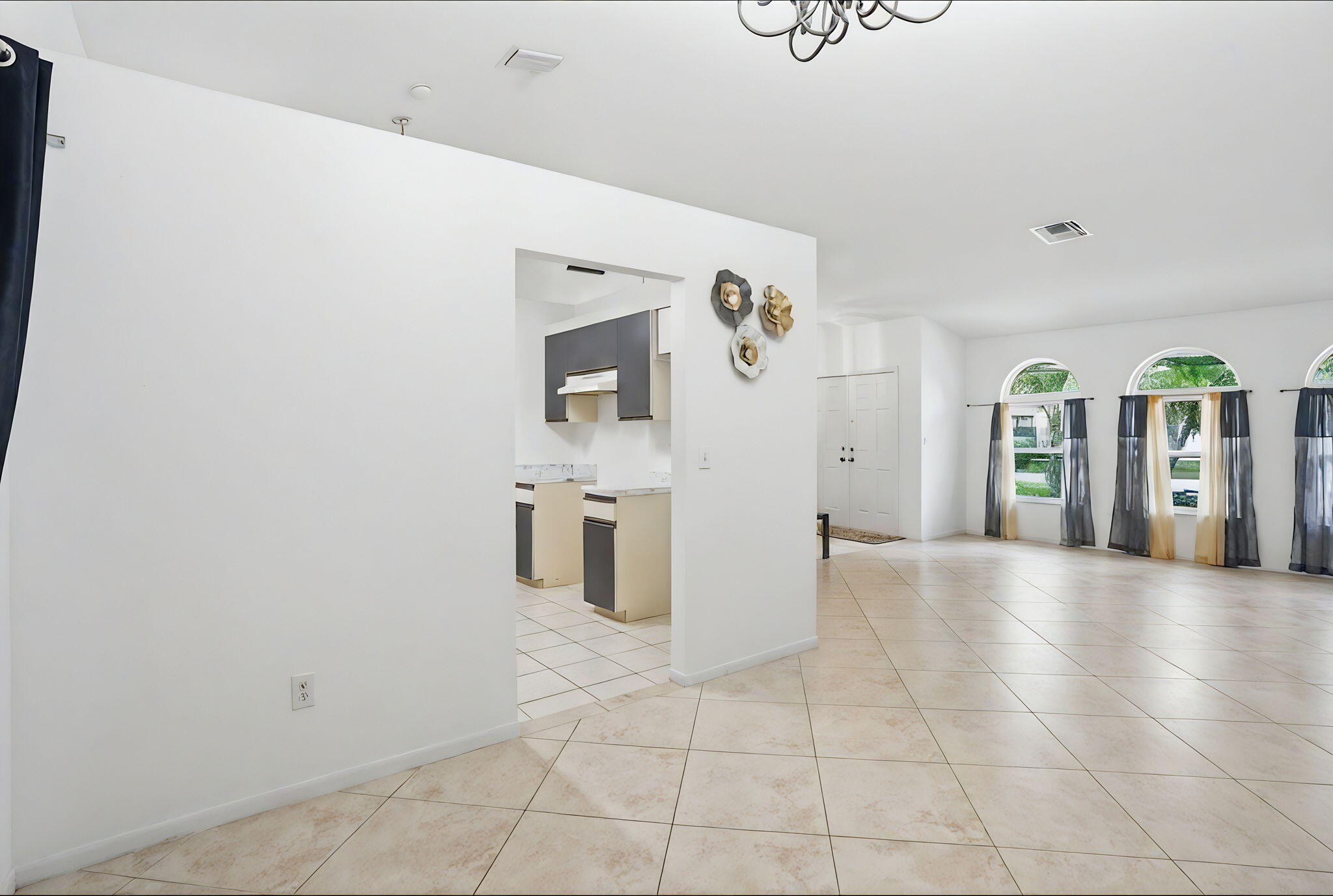 2171 NW 76th Avenue