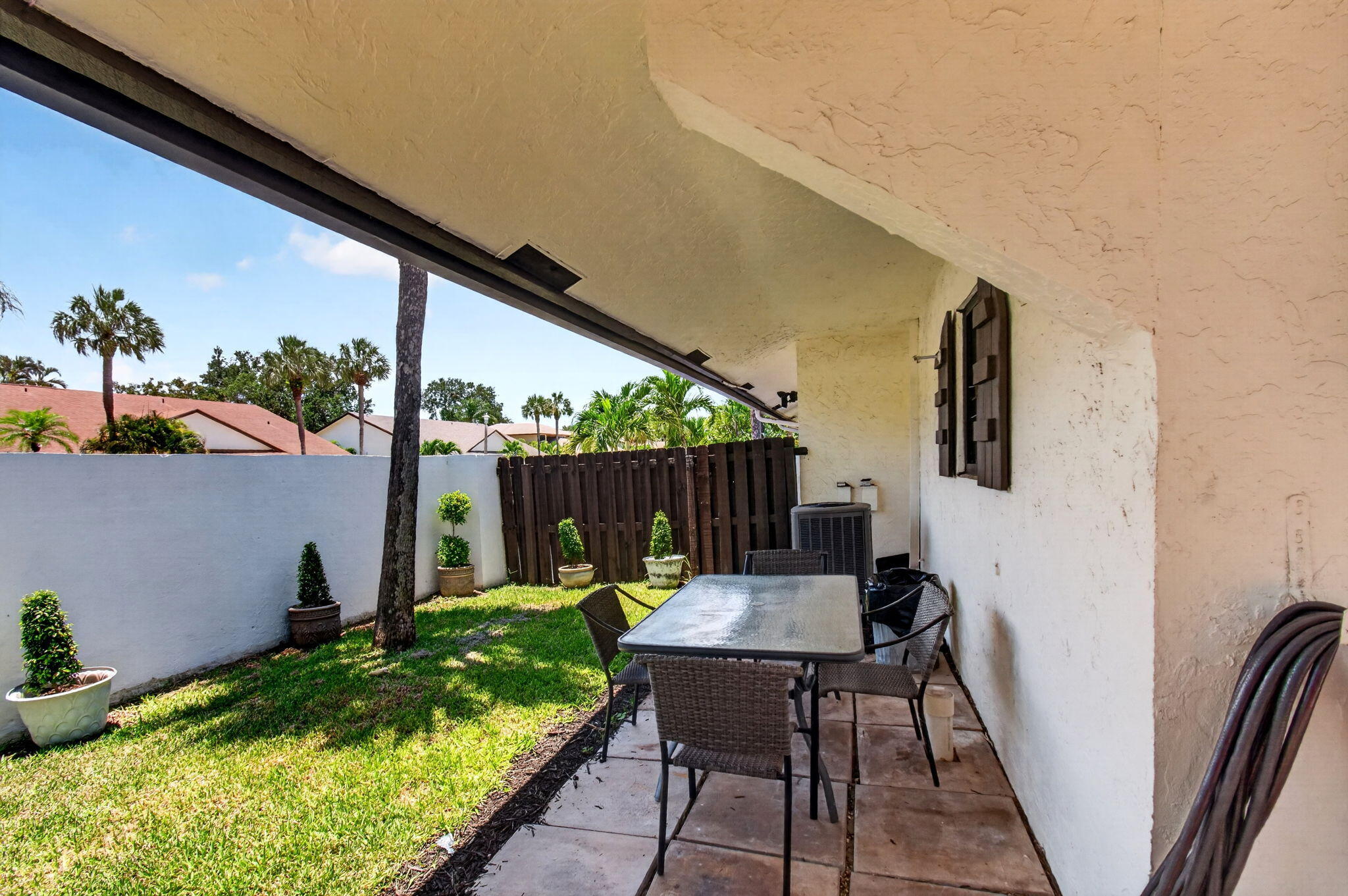 2745 SW 6th Street