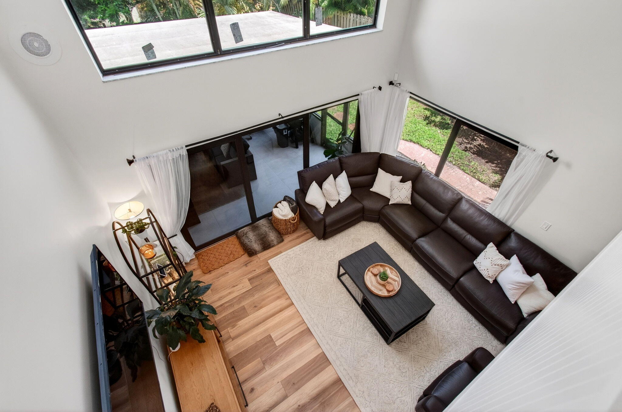 2745 SW 6th Street