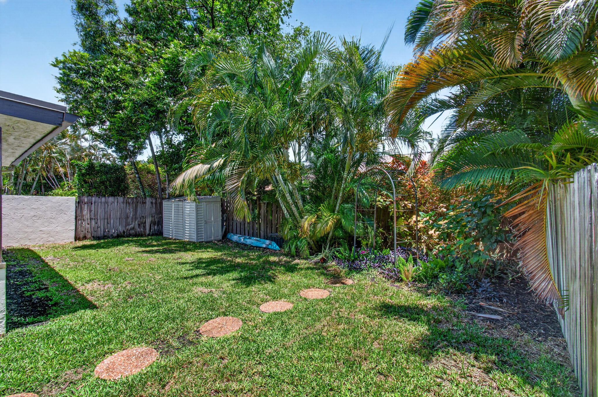 2745 SW 6th Street