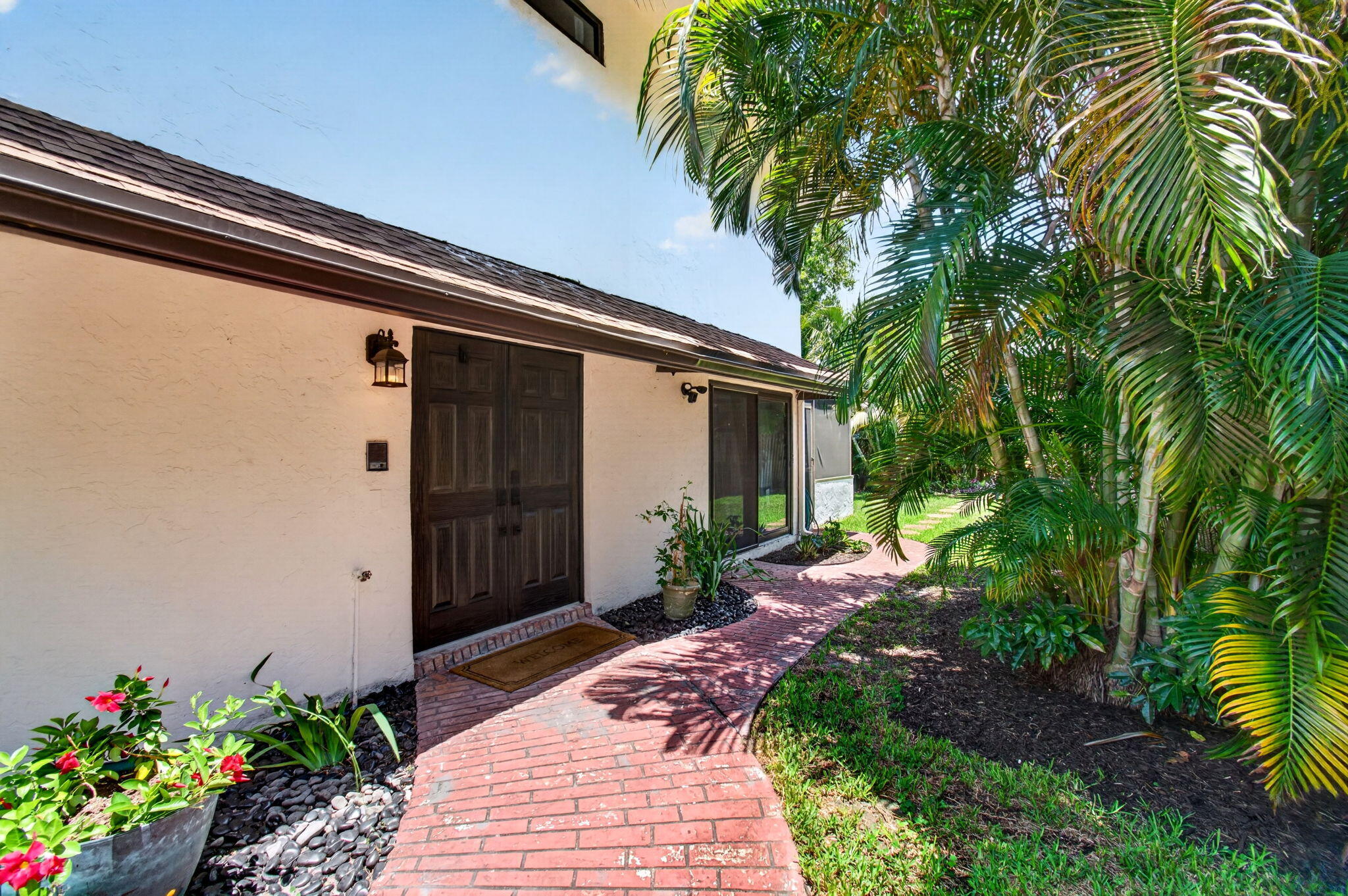 2745 SW 6th Street