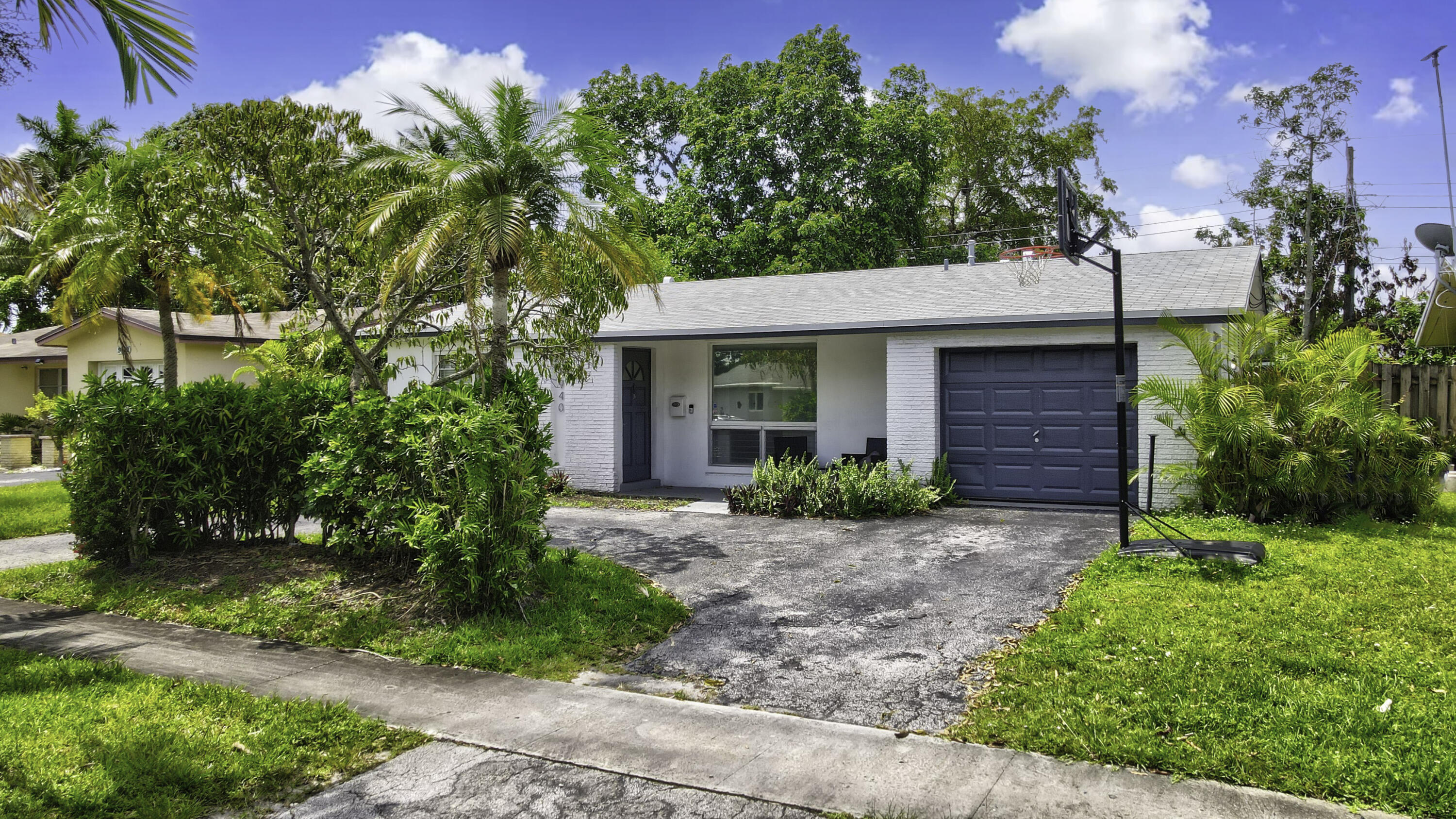 5940 NW 16th Street