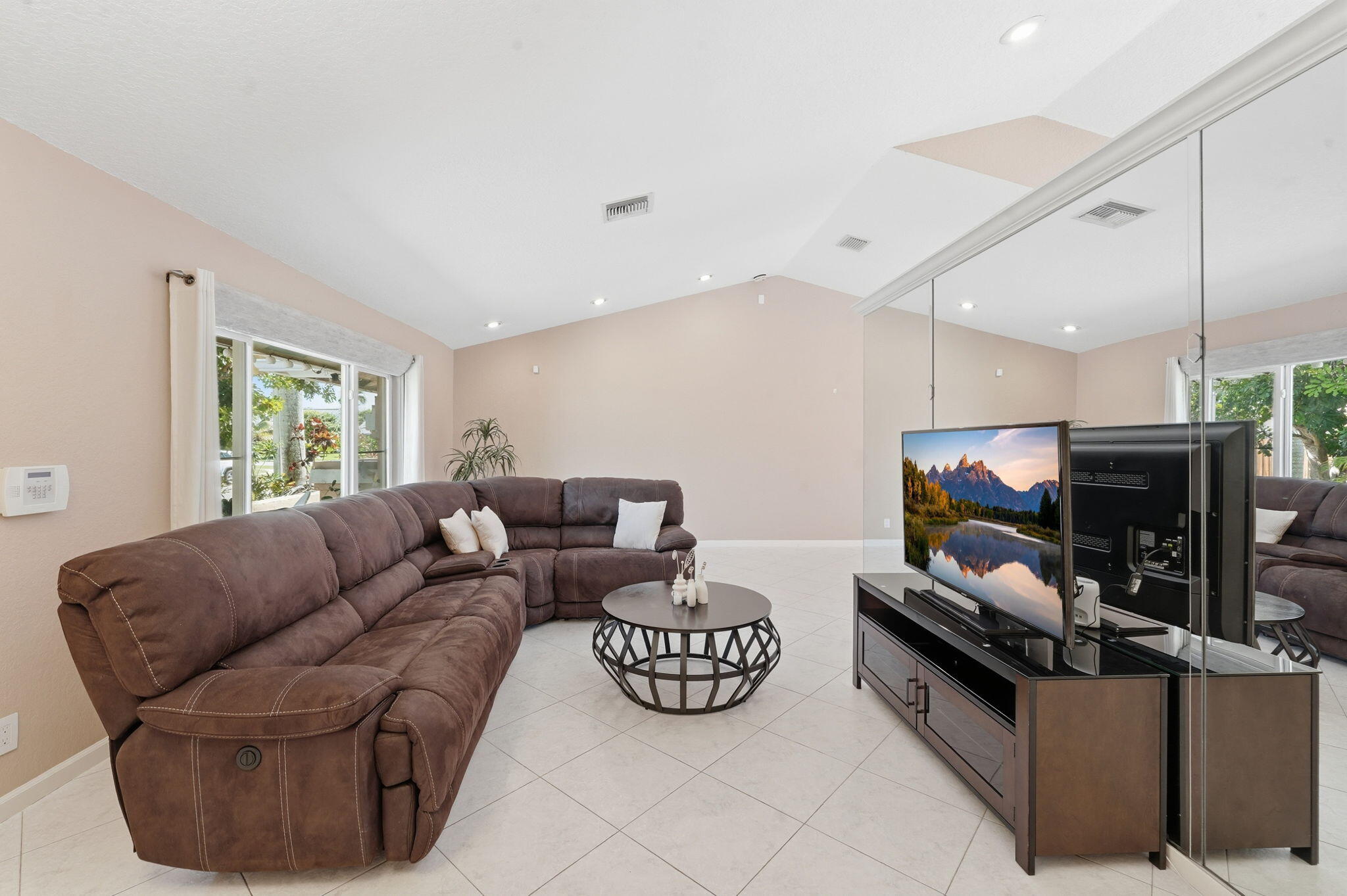 9577 Majestic Way