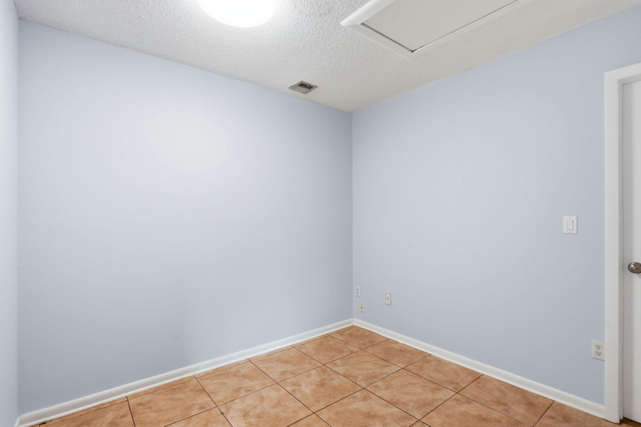 7955 Ridgewood Drive