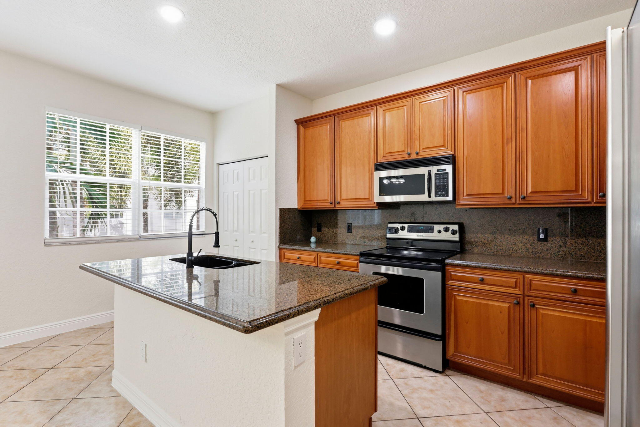 116 OCEAN CAY Way