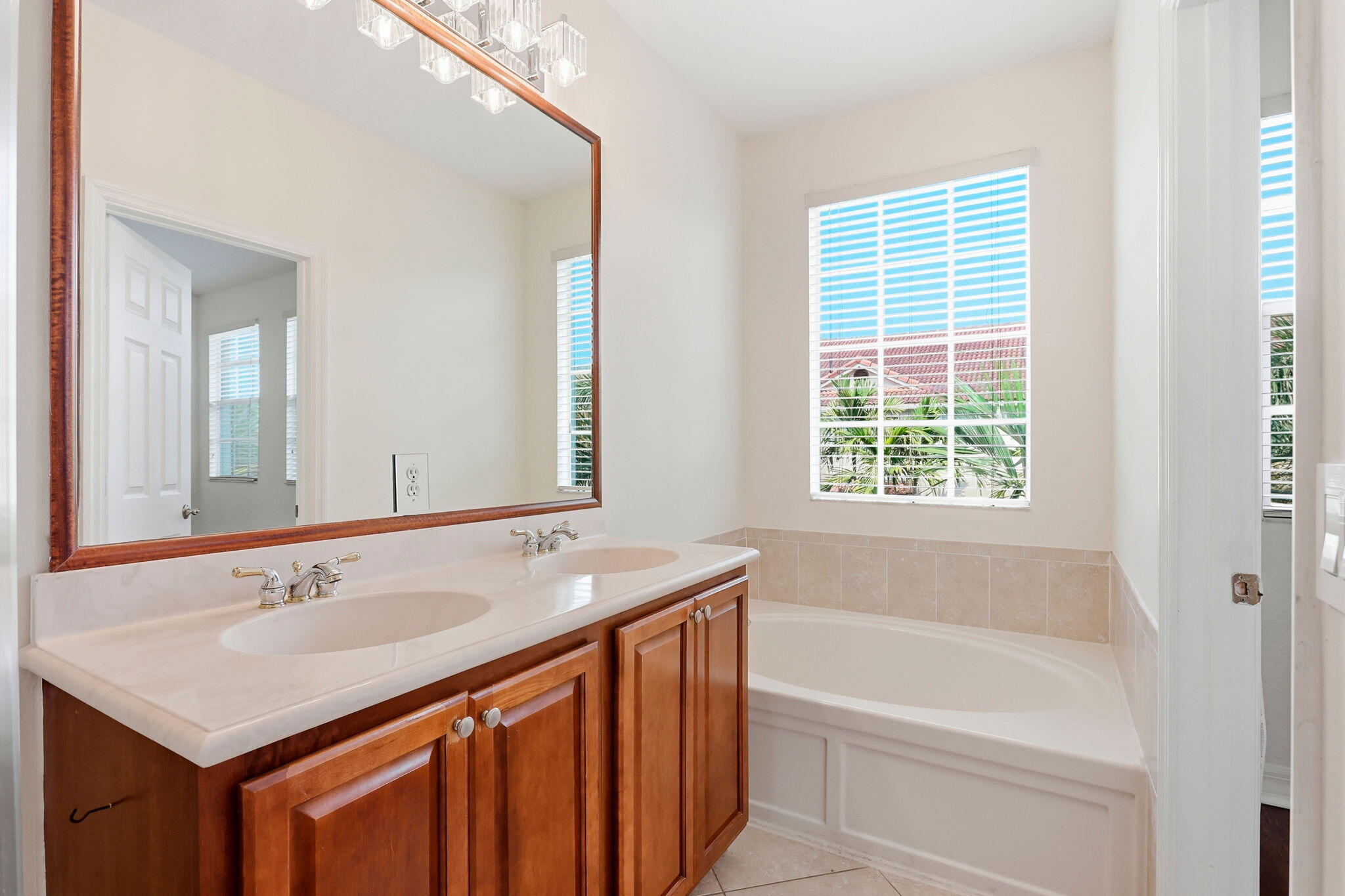 116 OCEAN CAY Way