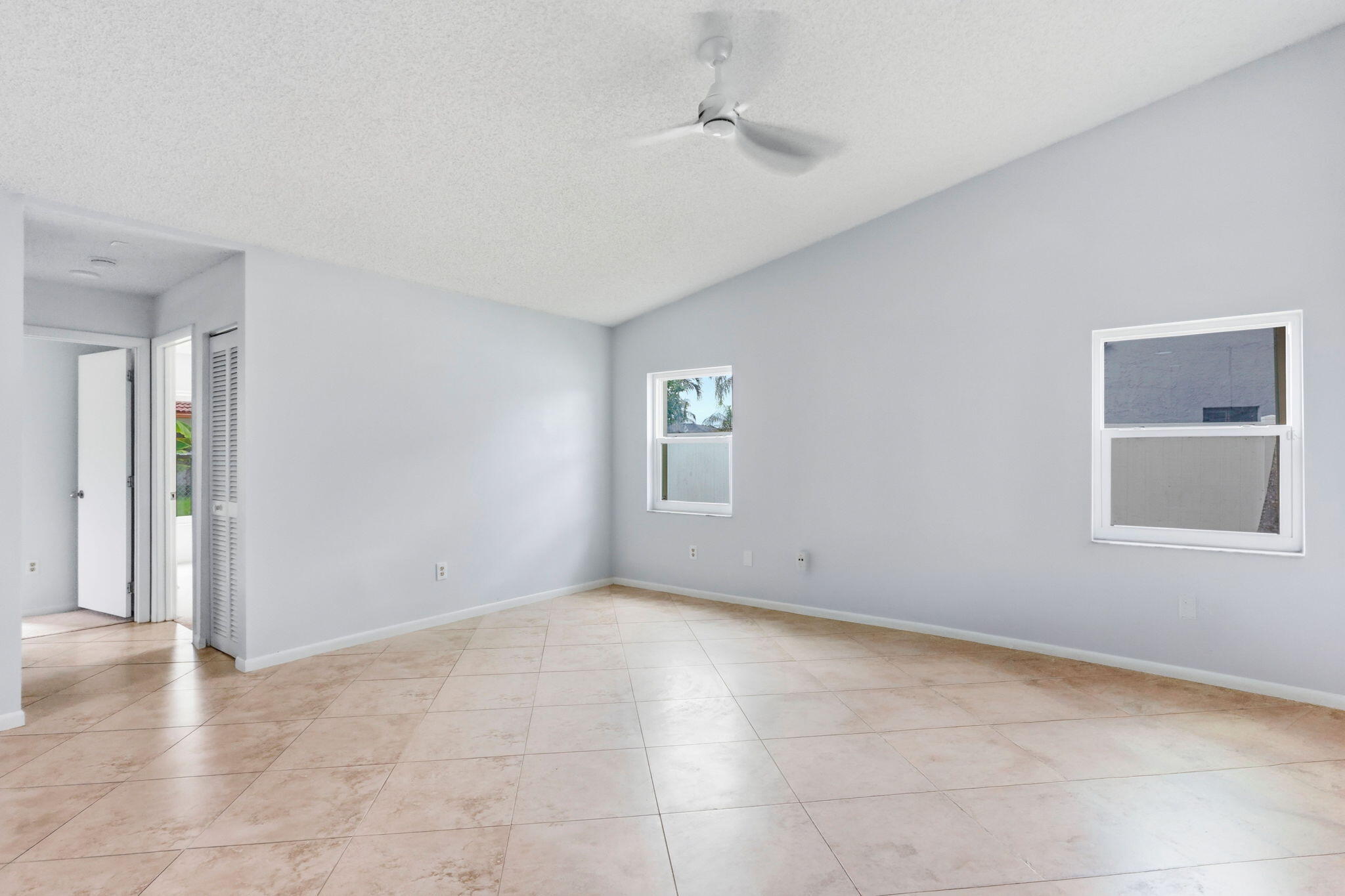 2171 NW 76th Avenue