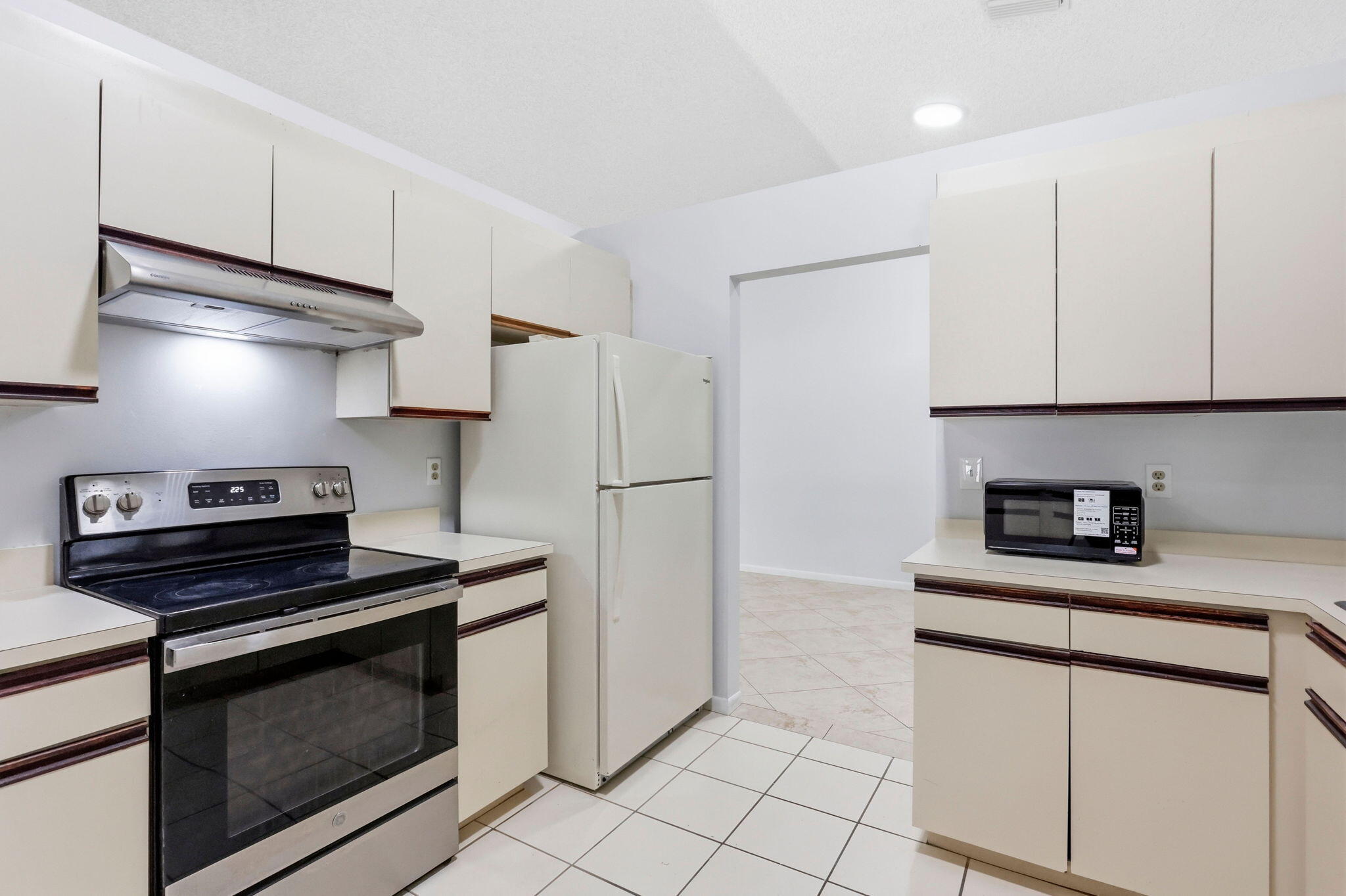 2171 NW 76th Avenue